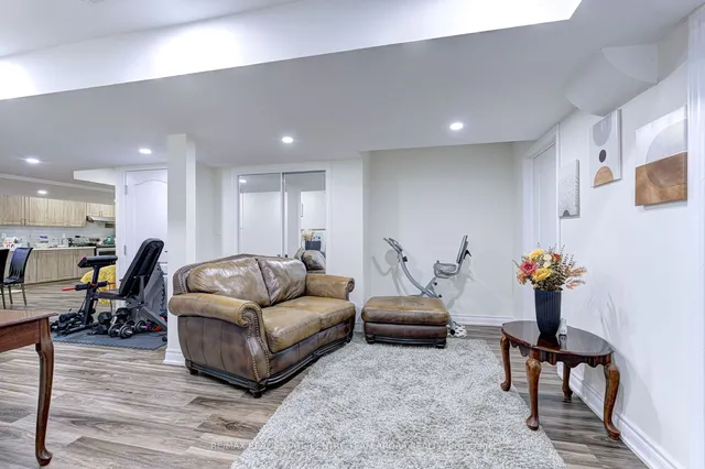 Additional property image - 29 Ladbrook Cres