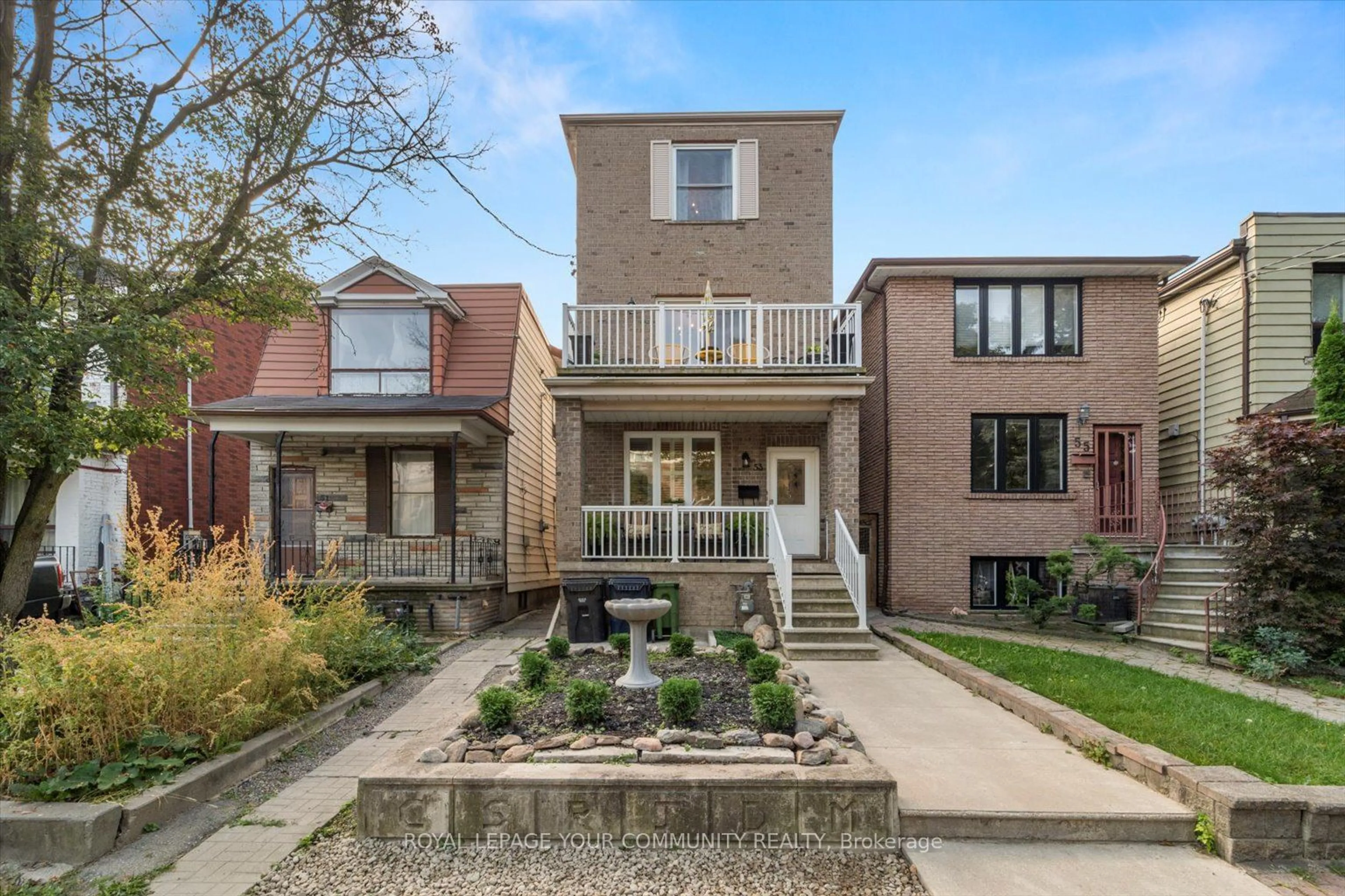 Home with brick exterior material, street for 53 Essex St, Toronto Ontario M6G 1T4