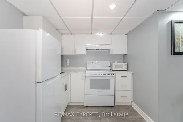 Additional property image - 9 Grand River Crt
