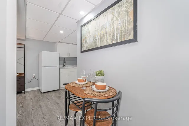 Additional property image - 9 Grand River Crt