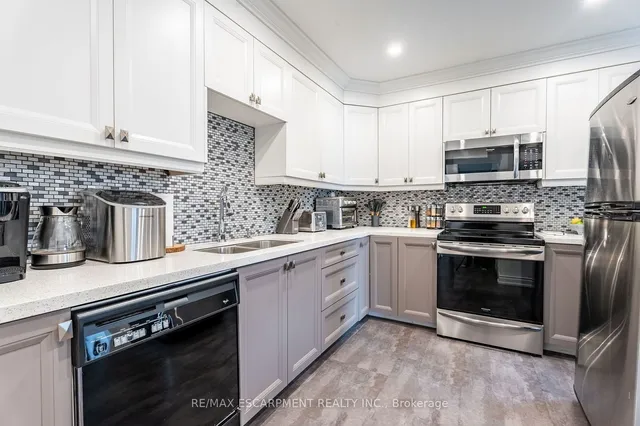 Additional property image - 2027 BLUEFIELDS Dr Unit 5
