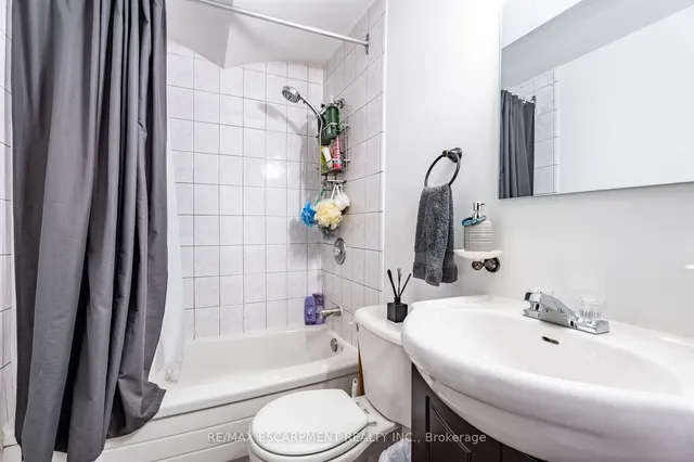 Additional property image - 2027 BLUEFIELDS Dr Unit 5