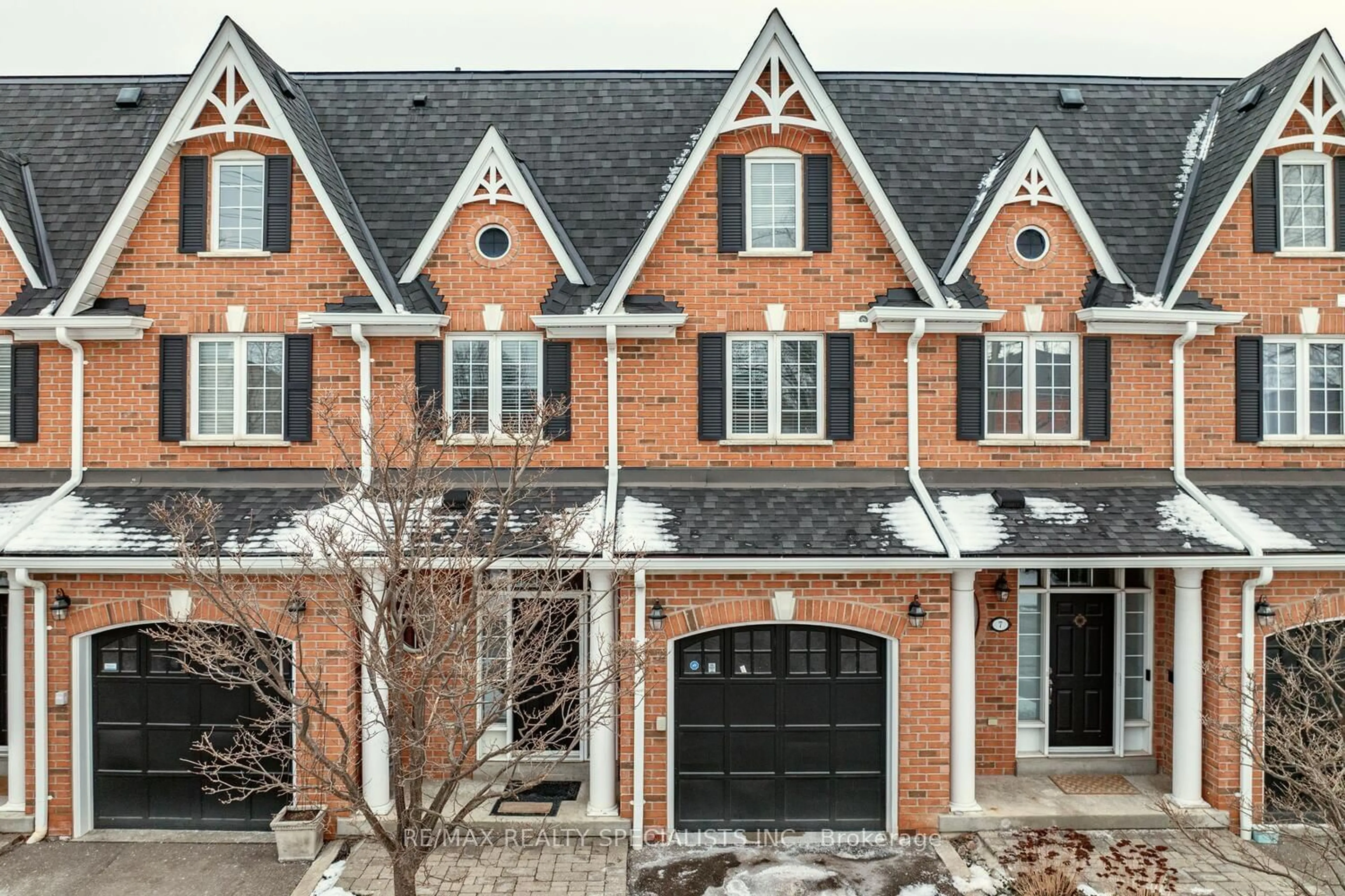 Home with brick exterior material, street for 85 Church St #8, Mississauga Ontario L5M 1M6