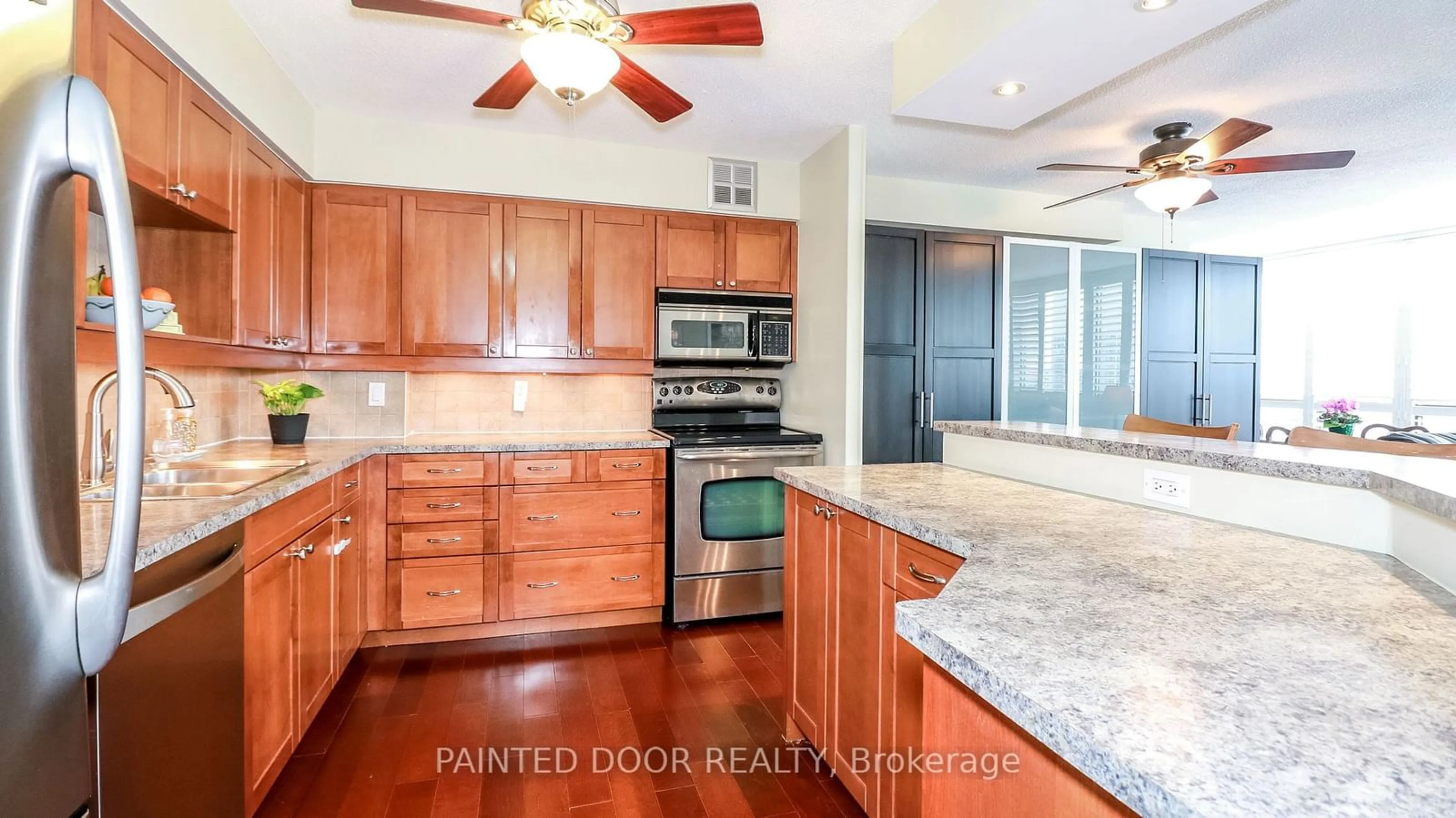 Open concept kitchen, unknown for 200 Robert Speck Pkwy #1101, Mississauga Ontario L4Z 1S3