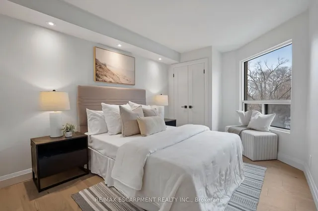 Additional property image - 2190 Lakeshore Rd Unit 403
