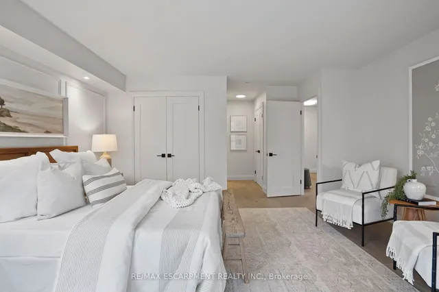 Additional property image - 2190 Lakeshore Rd Unit 403