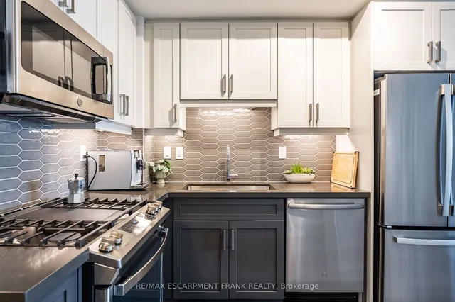 Additional property image - 2007 James St Unit 1305
