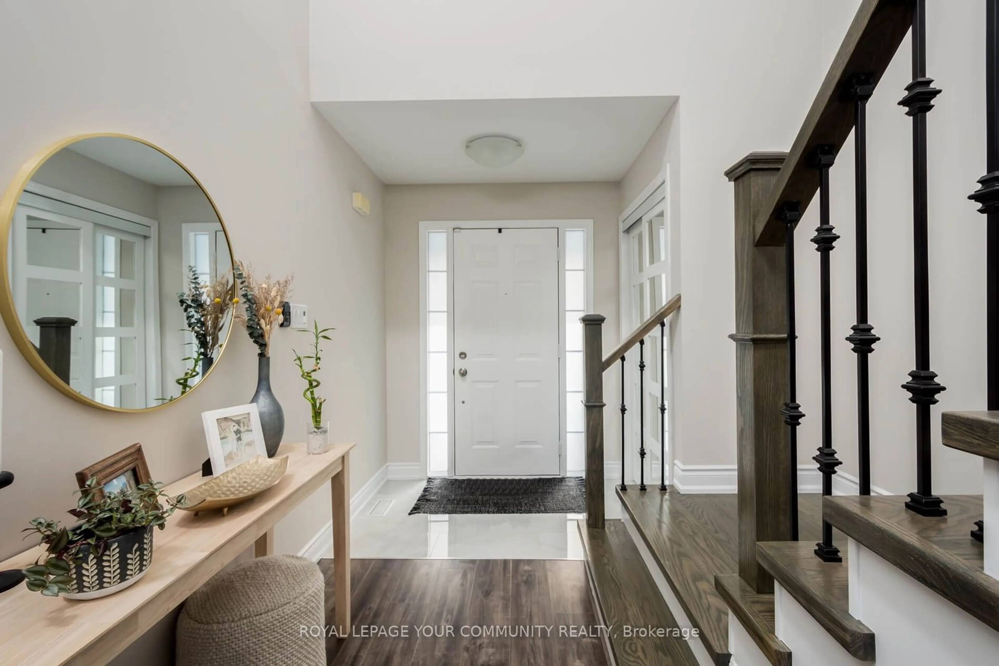 Indoor entryway for 107 Frank Johnston Rd, Caledon Ontario L7E 2L7