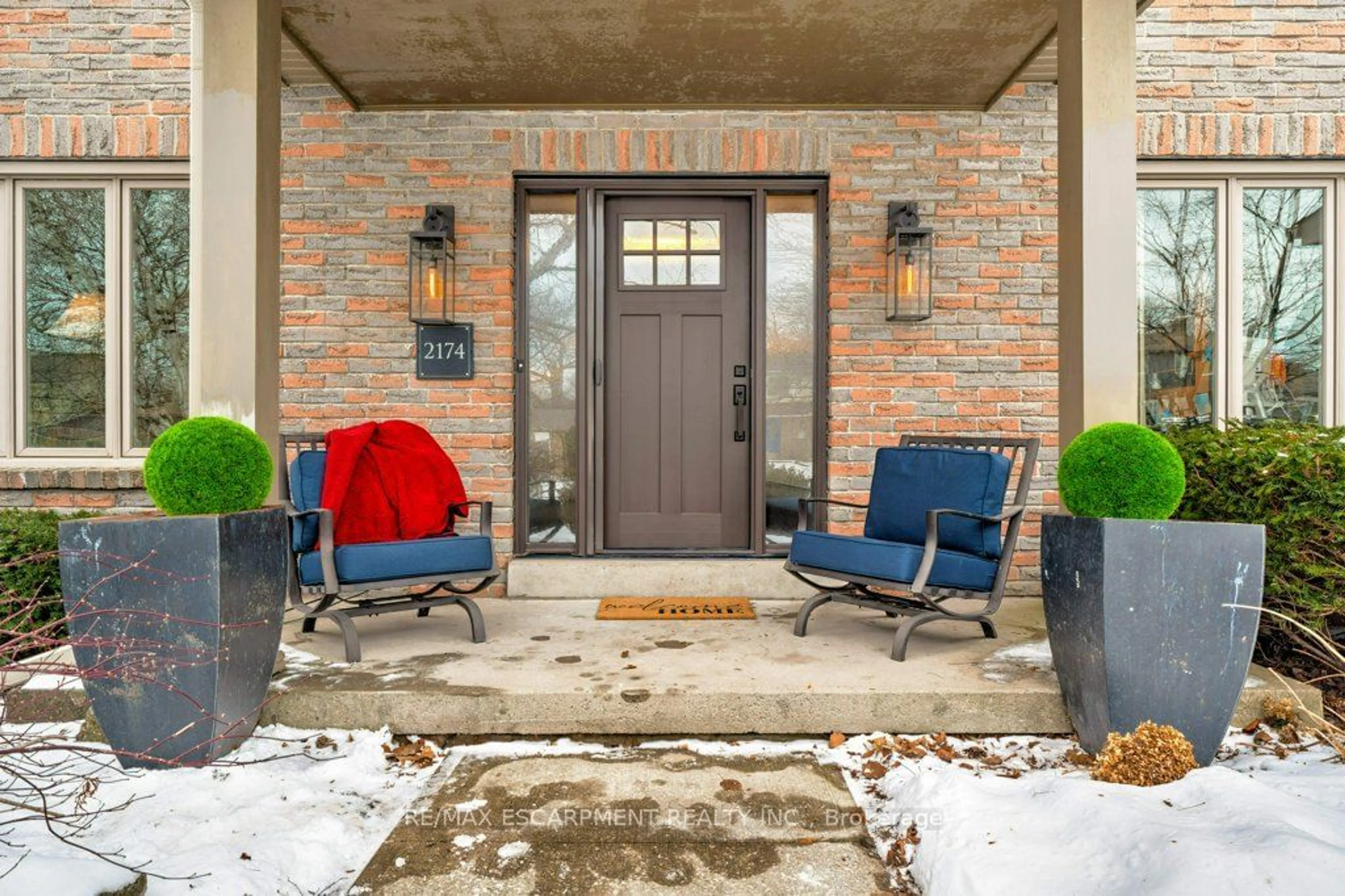 Indoor entryway for 2174 Belgrave Crt, Burlington Ontario L7P 3R5