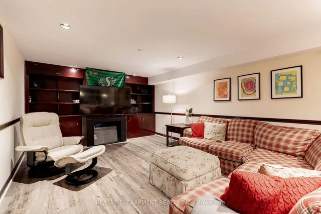 Additional property image - 2174 Belgrave Crt