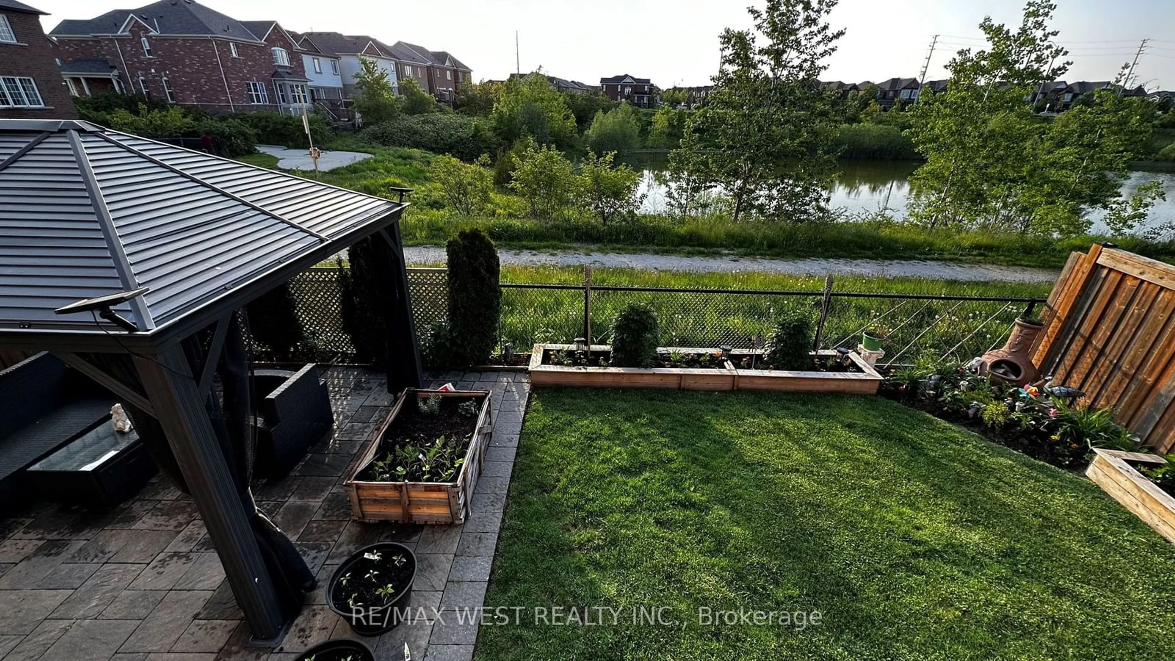 Patio, water/lake/river/ocean view for 7 Polstar Rd, Brampton Ontario L7A 4H1