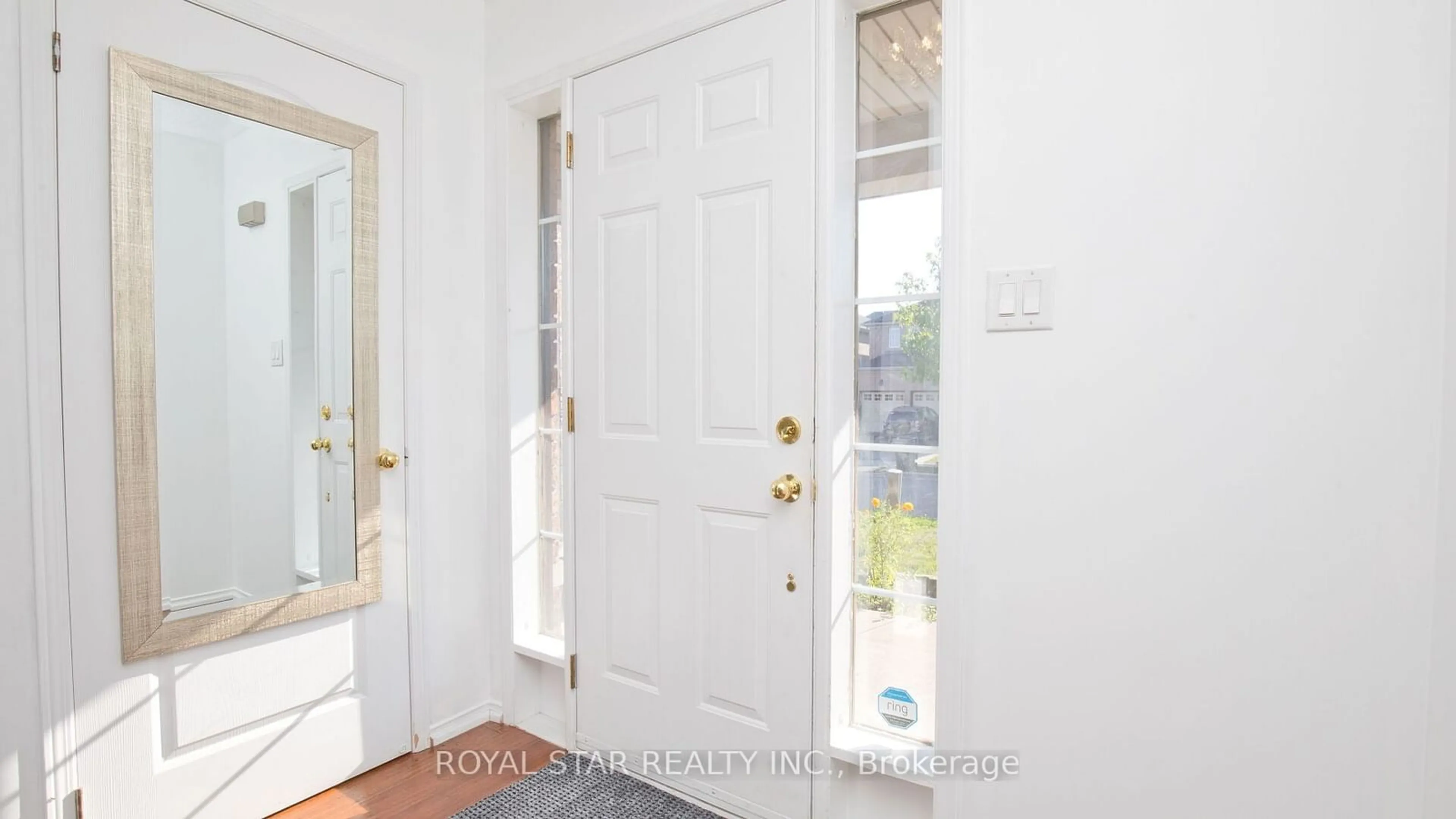 Indoor entryway for 13 Waterdale Rd, Brampton Ontario L7A 1S7