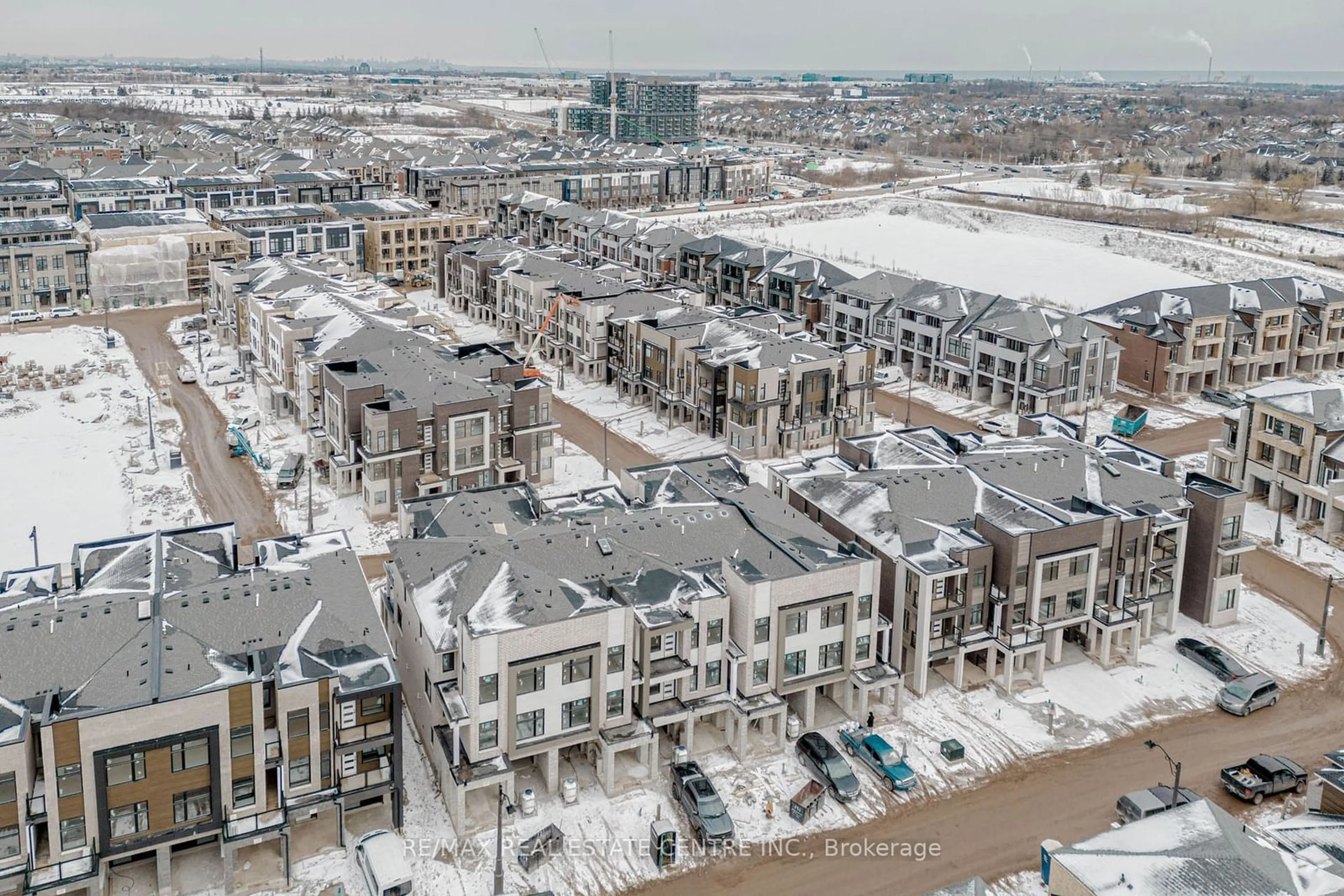 A pic from outside/outdoor area/front of a property/back of a property/a pic from drone, city buildings view from balcony for 1229 Anthonia Tr, Oakville Ontario L6H 7Y8