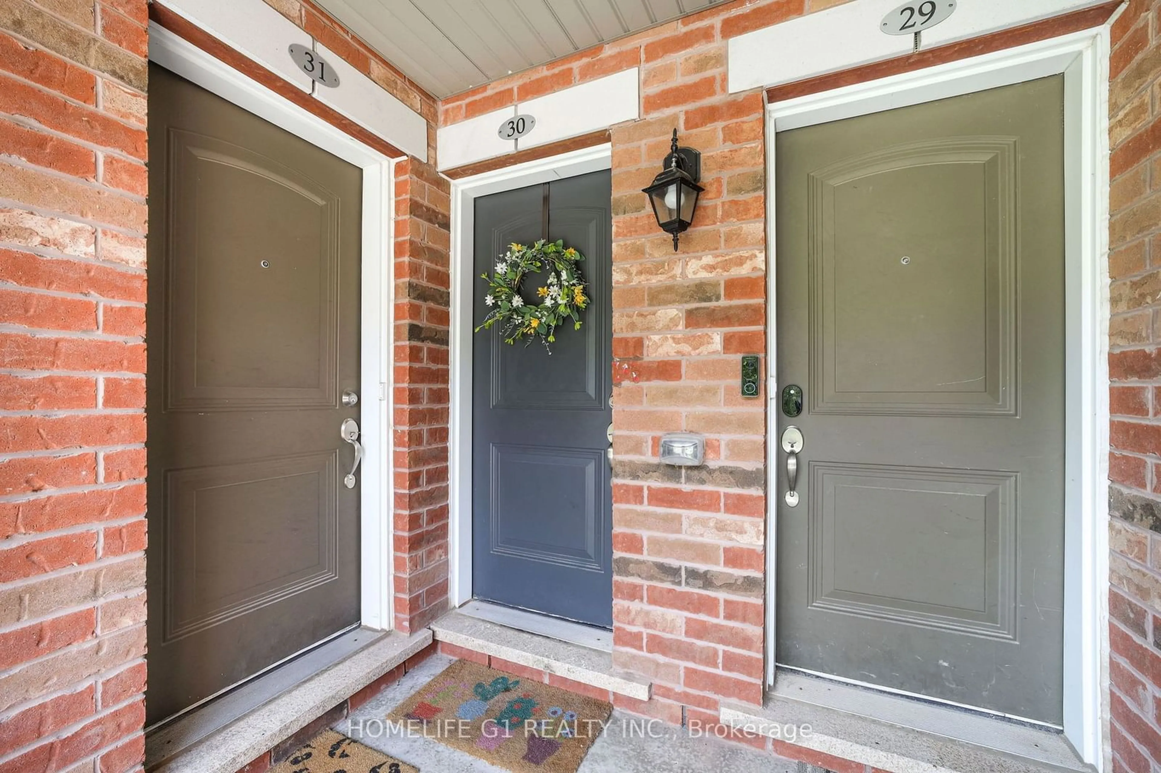 Indoor entryway for 2500 Post Rd #30, Oakville Ontario L6H 0K1