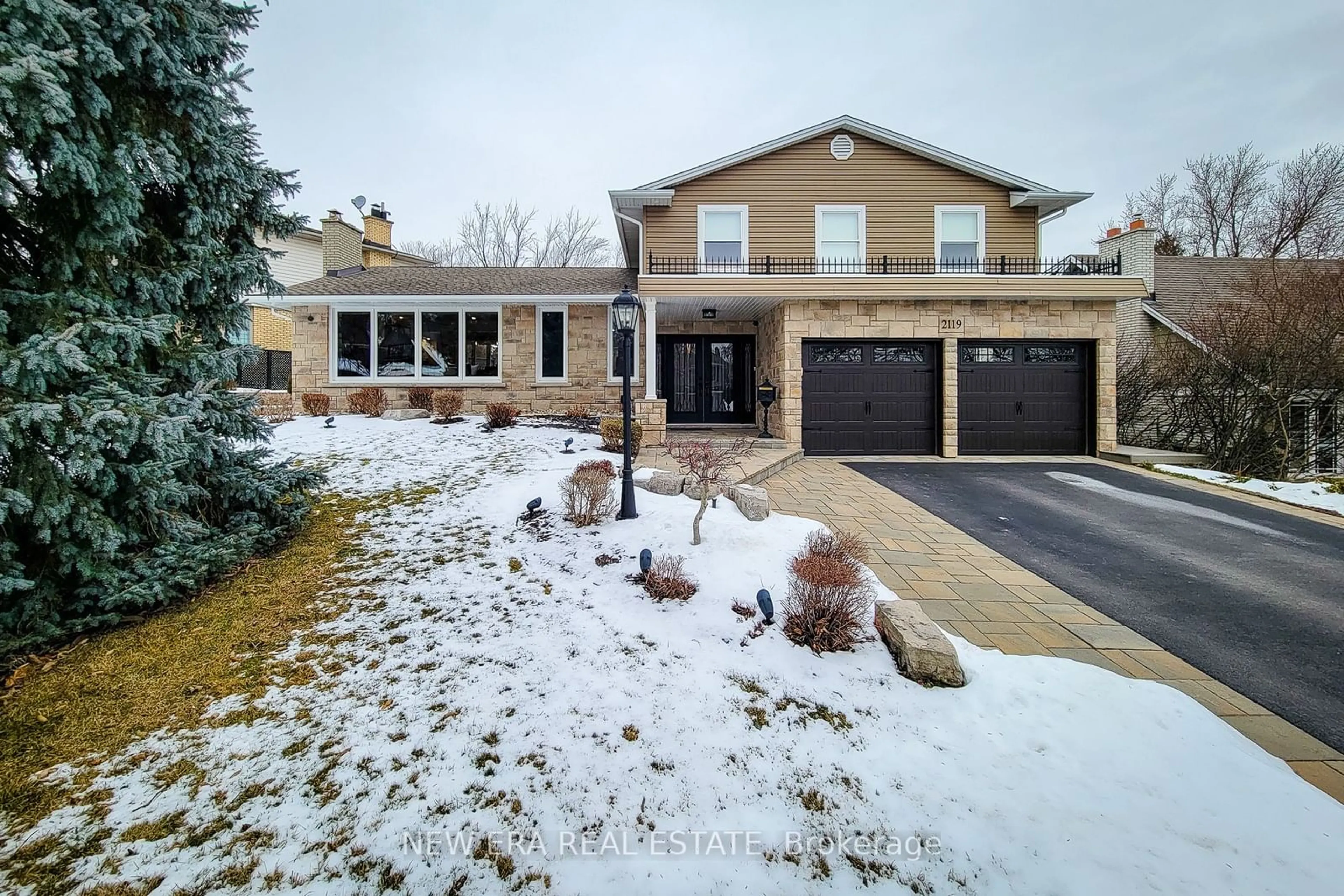 Home with brick exterior material, street for 2119 Agincourt Cres, Burlington Ontario L7P 1P3