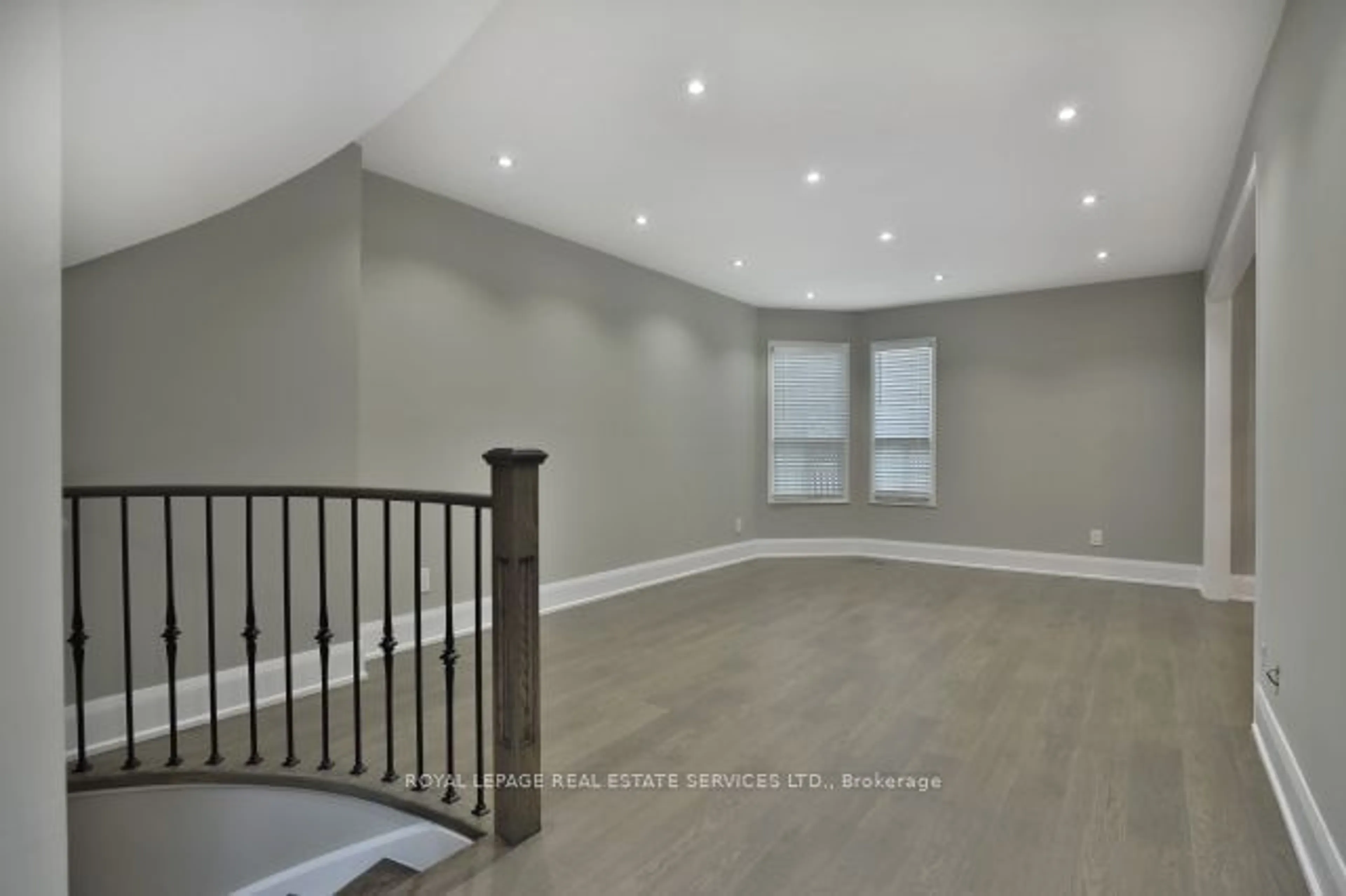 A pic of a room for 4584 Glastonbury Pl, Mississauga Ontario L5M 3L6