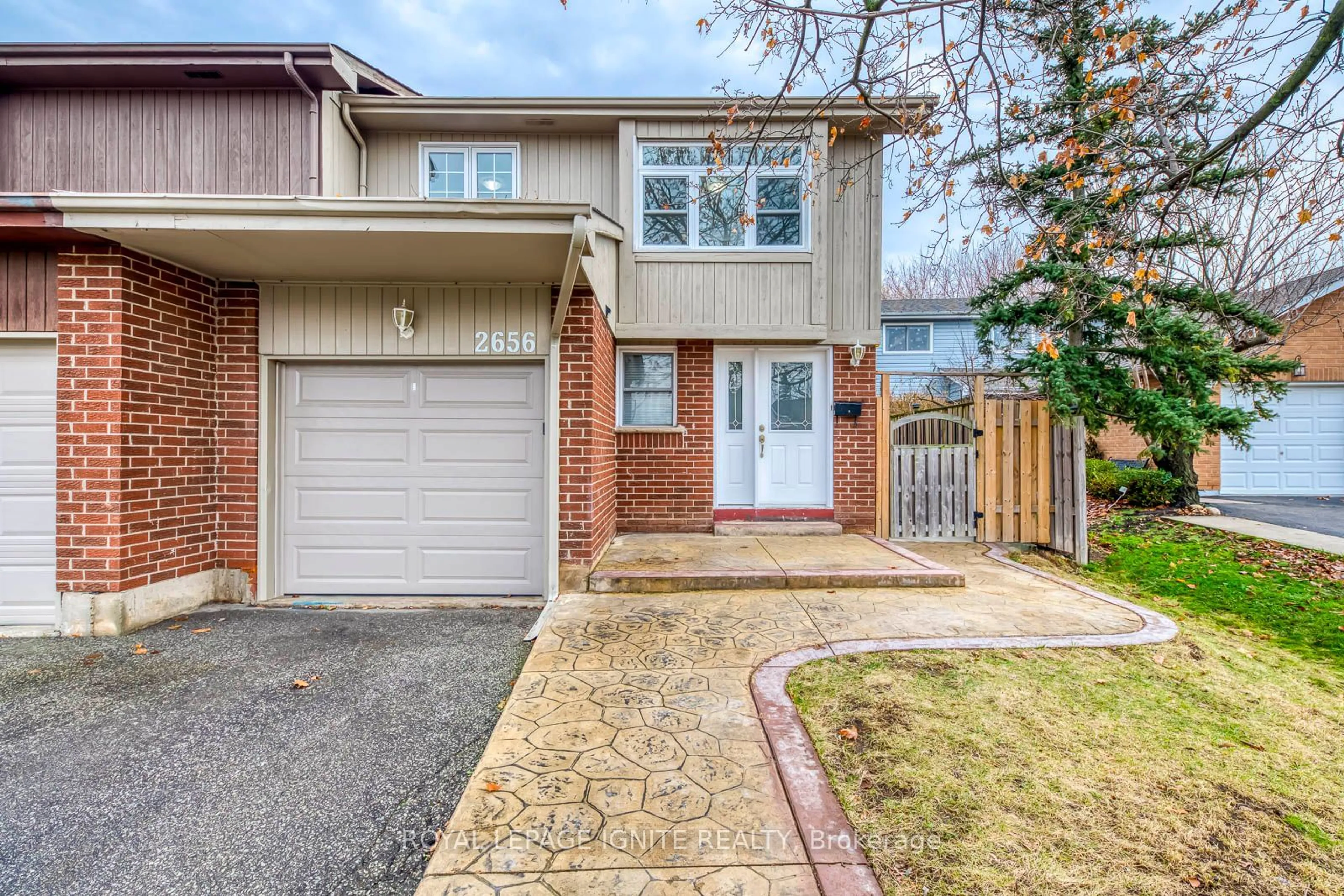 Home with brick exterior material, street for 2656 Los Palmas Crt, Mississauga Ontario L5N 2G7