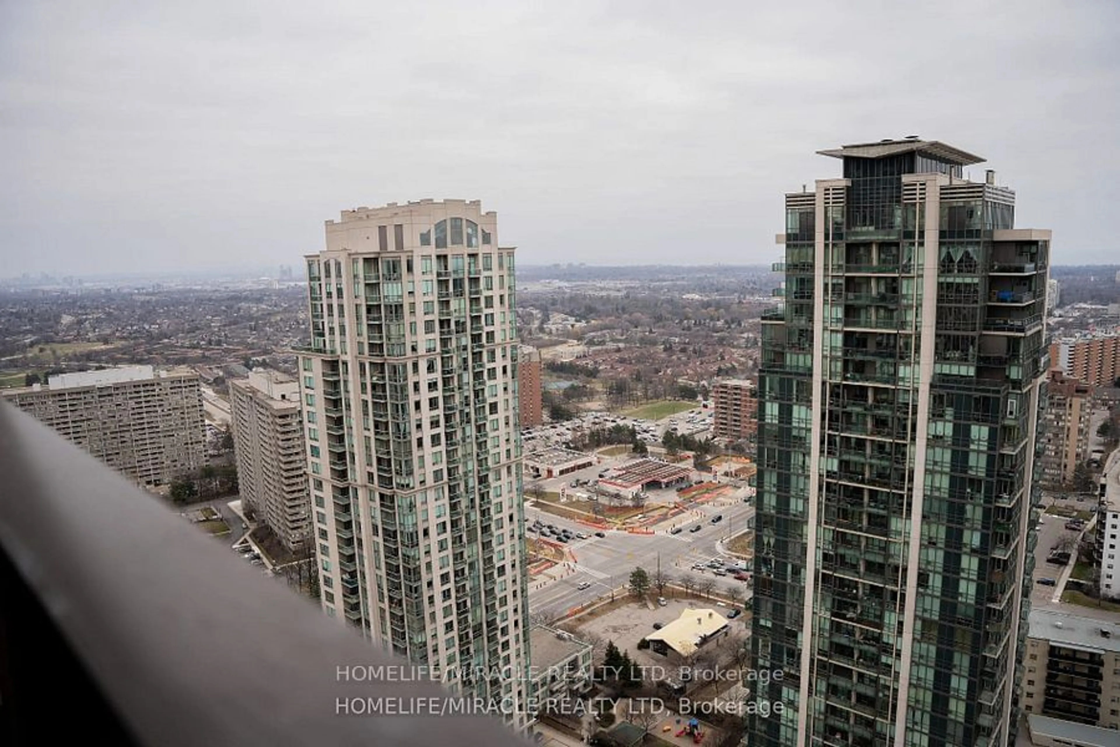 A pic from outside/outdoor area/front of a property/back of a property/a pic from drone, city buildings view from balcony for 36 Elm Dr #3207, Mississauga Ontario L5B 0N3