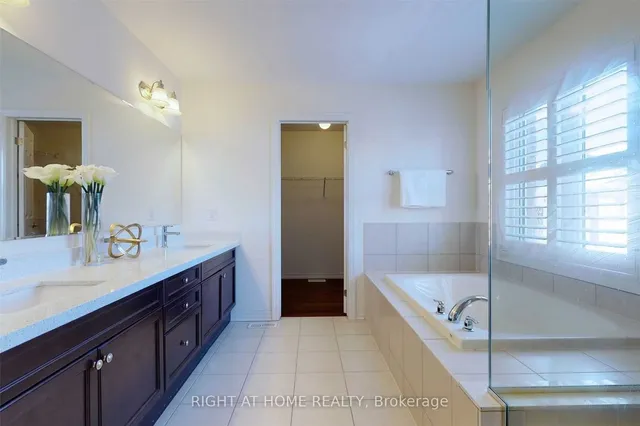 Additional property image - 1368 Connaught Terr