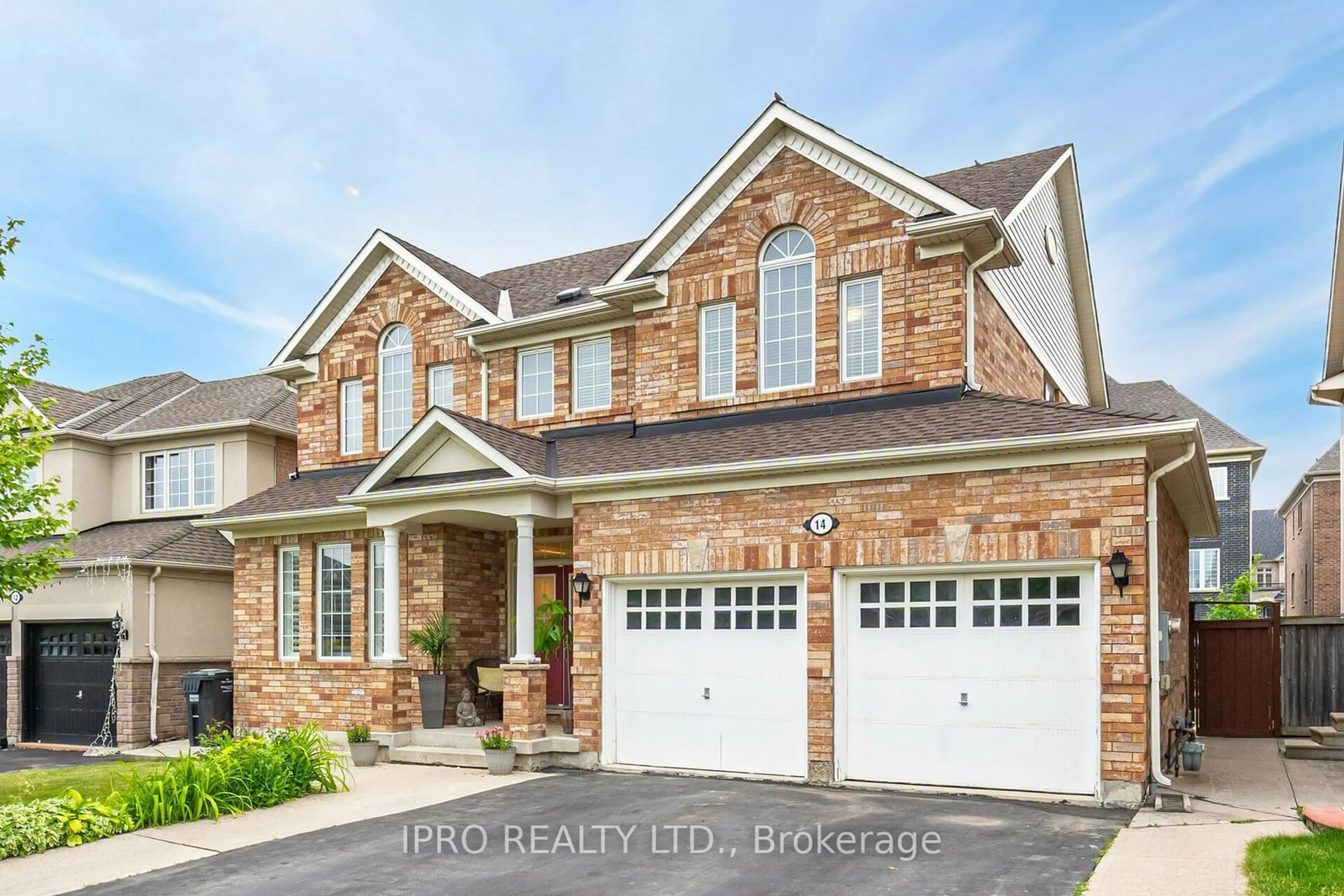 Home with brick exterior material, street for 14 Valleywest Rd, Brampton Ontario L6P 2J9