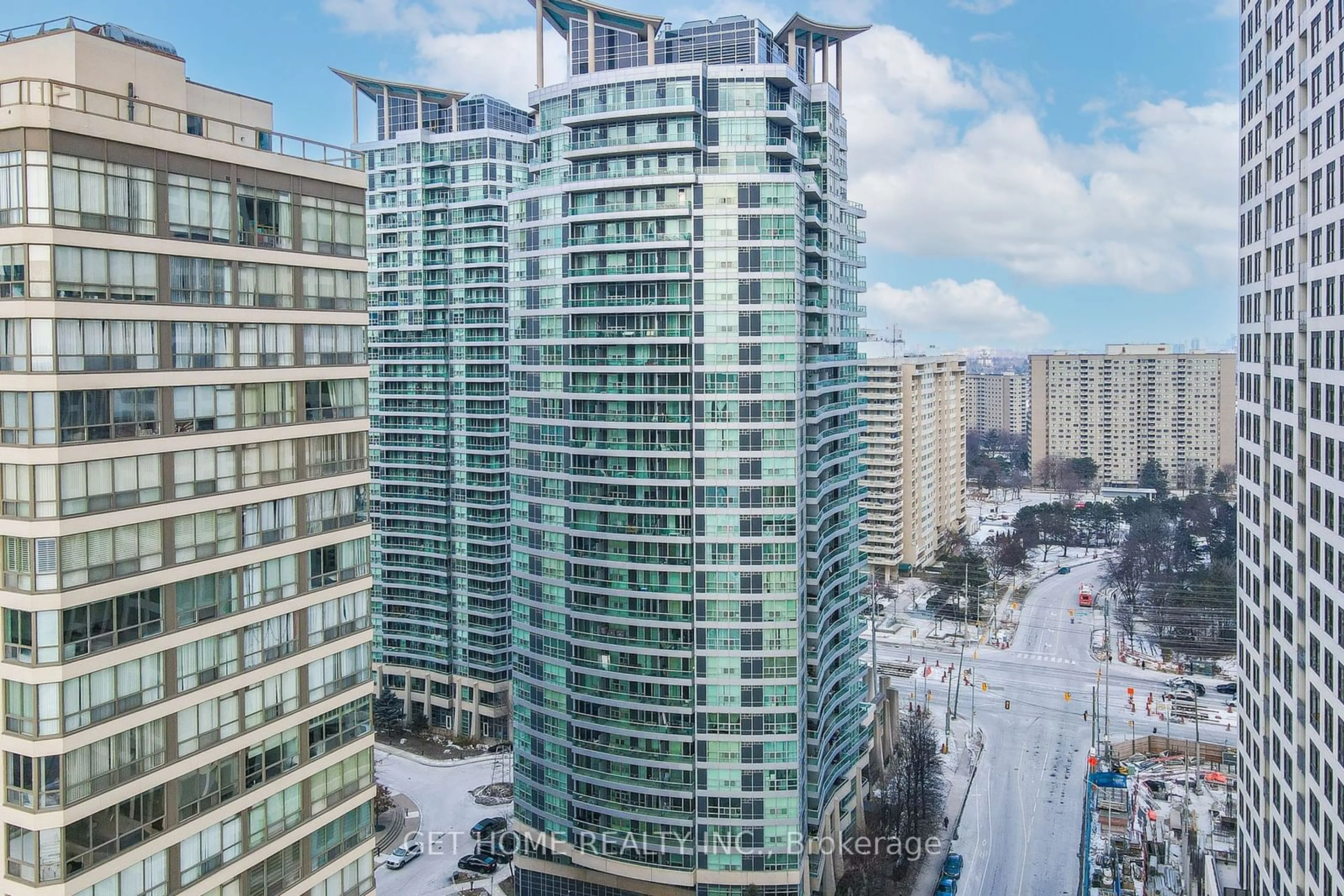 A pic from outside/outdoor area/front of a property/back of a property/a pic from drone, city buildings view from balcony for 33 Elm Dr #1708, Mississauga Ontario L5B 4L2