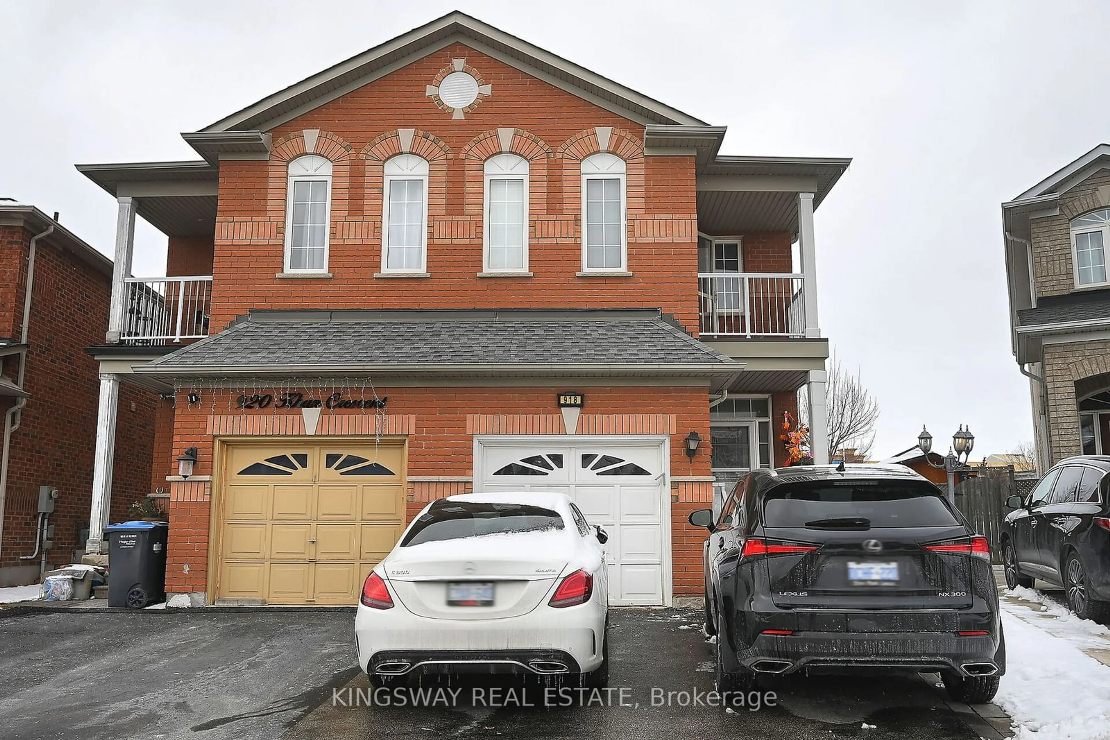 Home with brick exterior material, street for 918 Khan Cres, Mississauga Ontario L5V 2R4