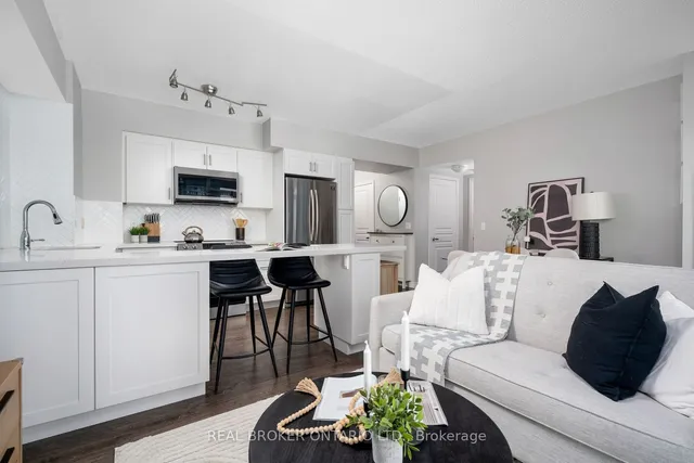 Additional property image - 2240 Lake Shore Blvd Unit 605