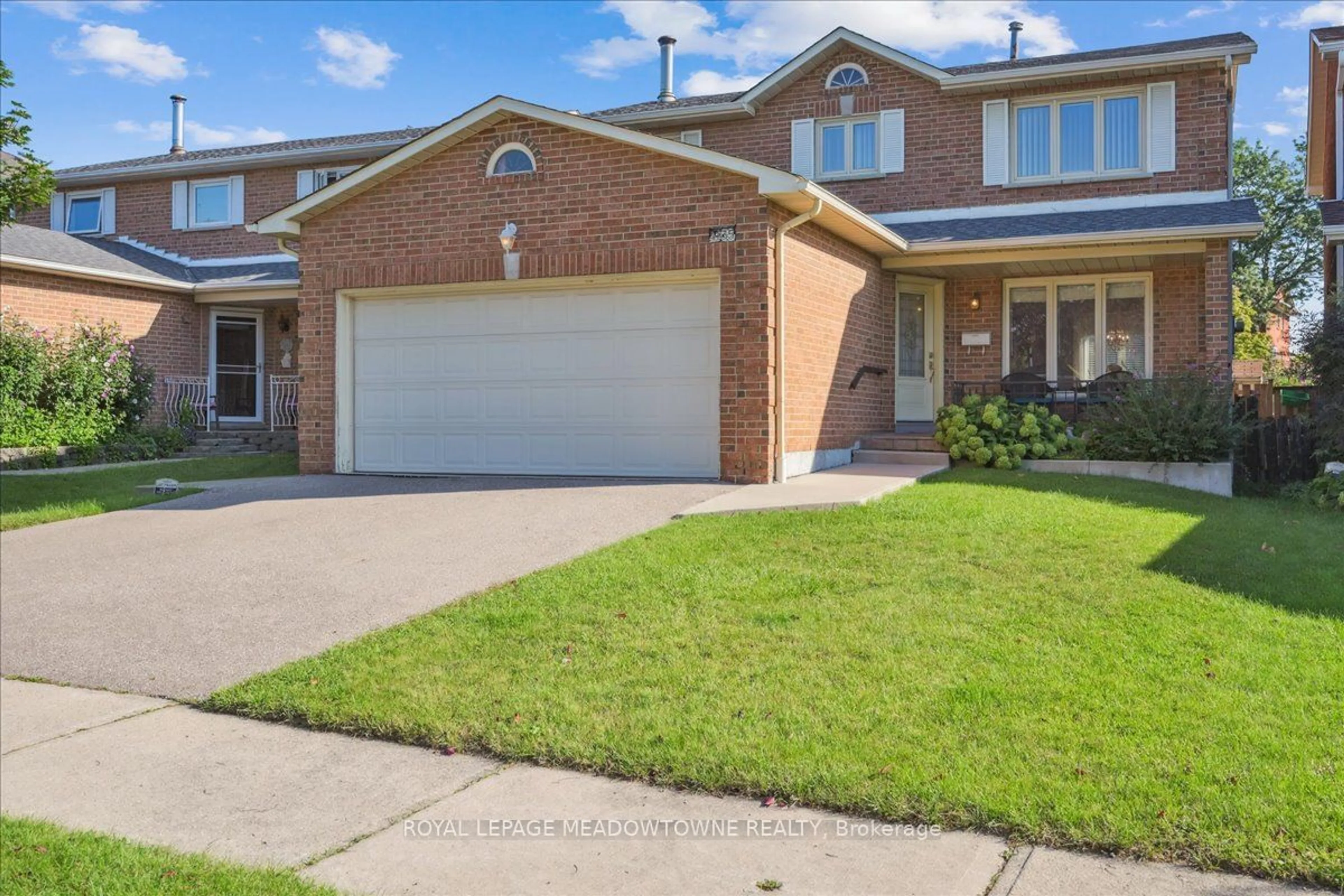 Home with brick exterior material, street for 4135 Independence Ave, Mississauga Ontario L4Z 2T5