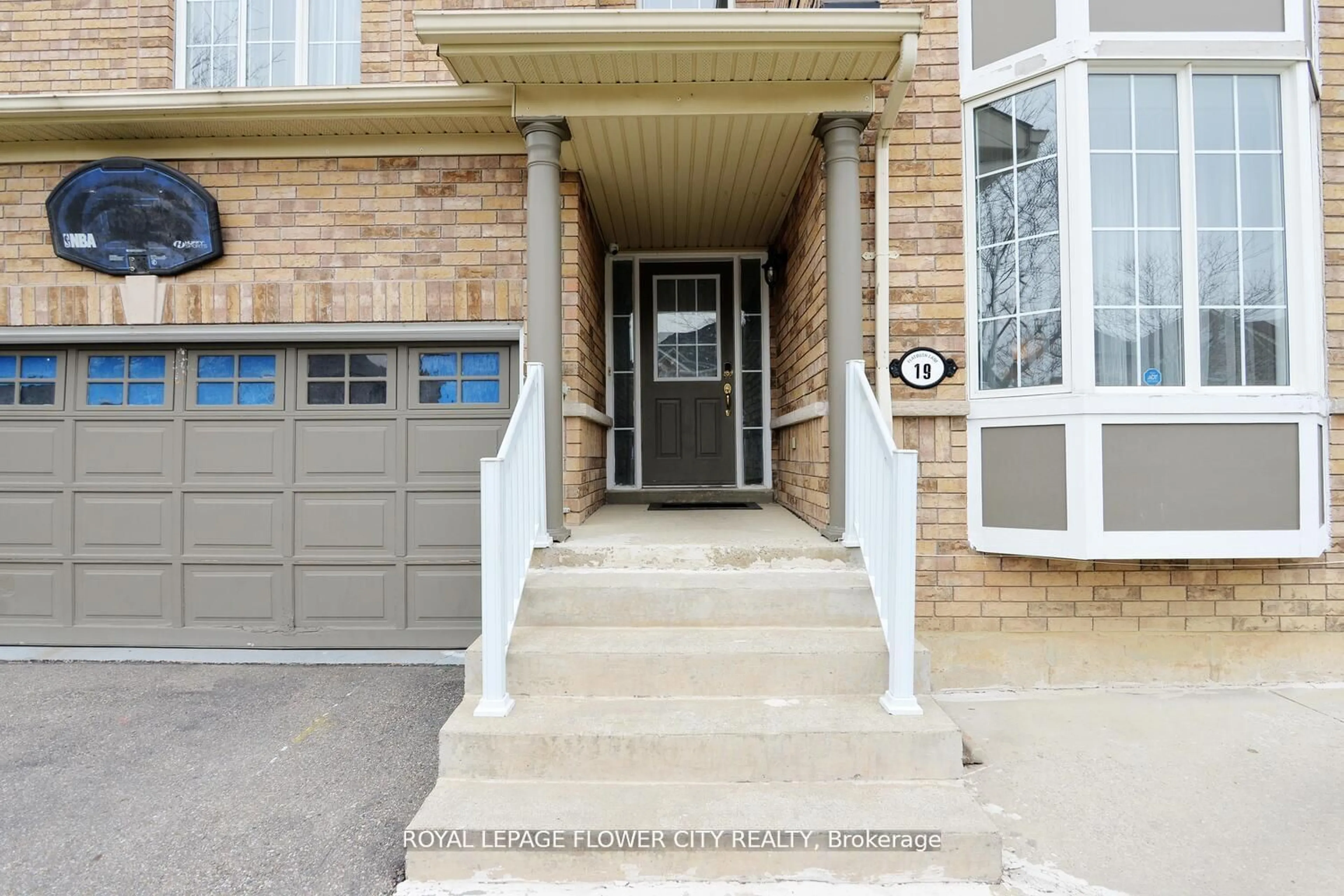 Indoor entryway for 19 Flatbush Lane, Brampton Ontario L7A 2R6