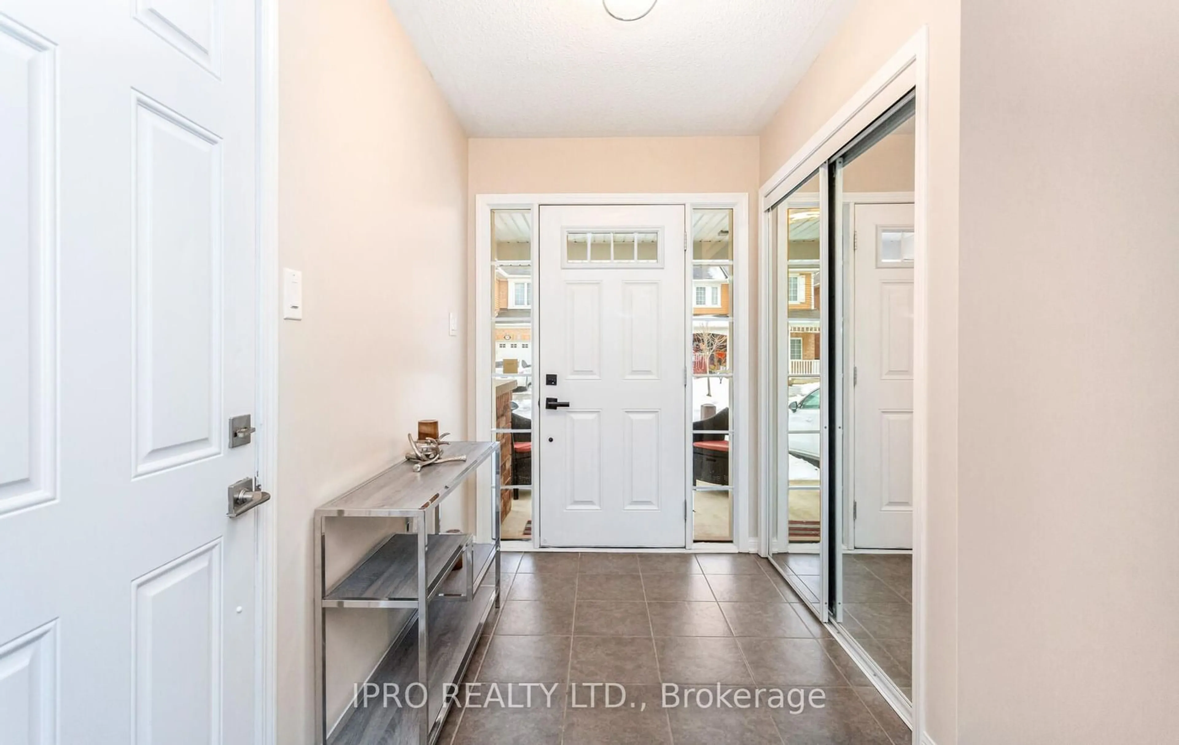 Indoor entryway for 267 Woodley Cres, Milton Ontario L9T 8C4