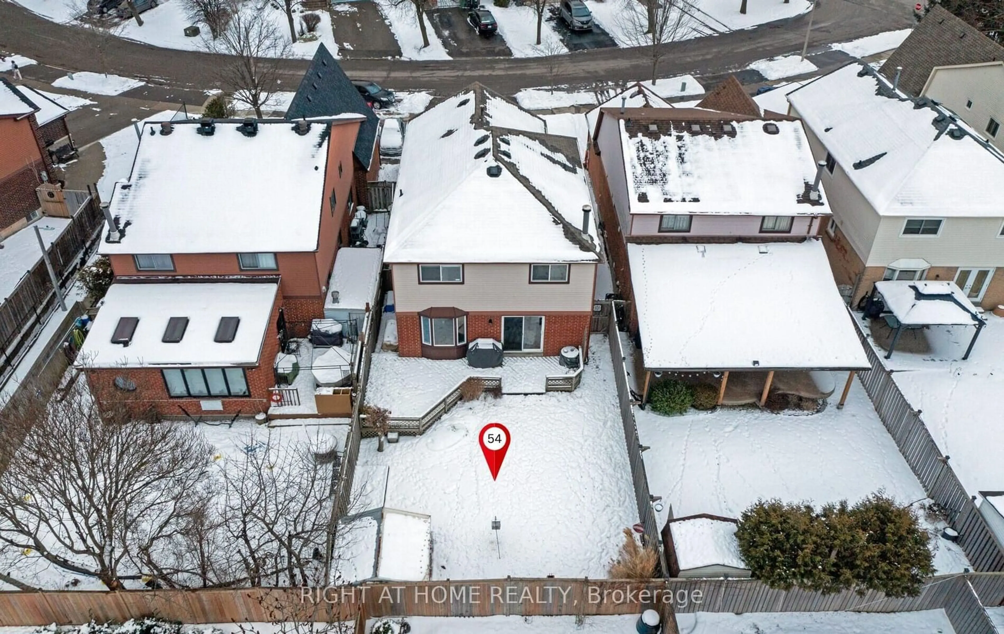 A pic from outside/outdoor area/front of a property/back of a property/a pic from drone, street for 54 Ferguson Pl, Brampton Ontario L6Y 2S9