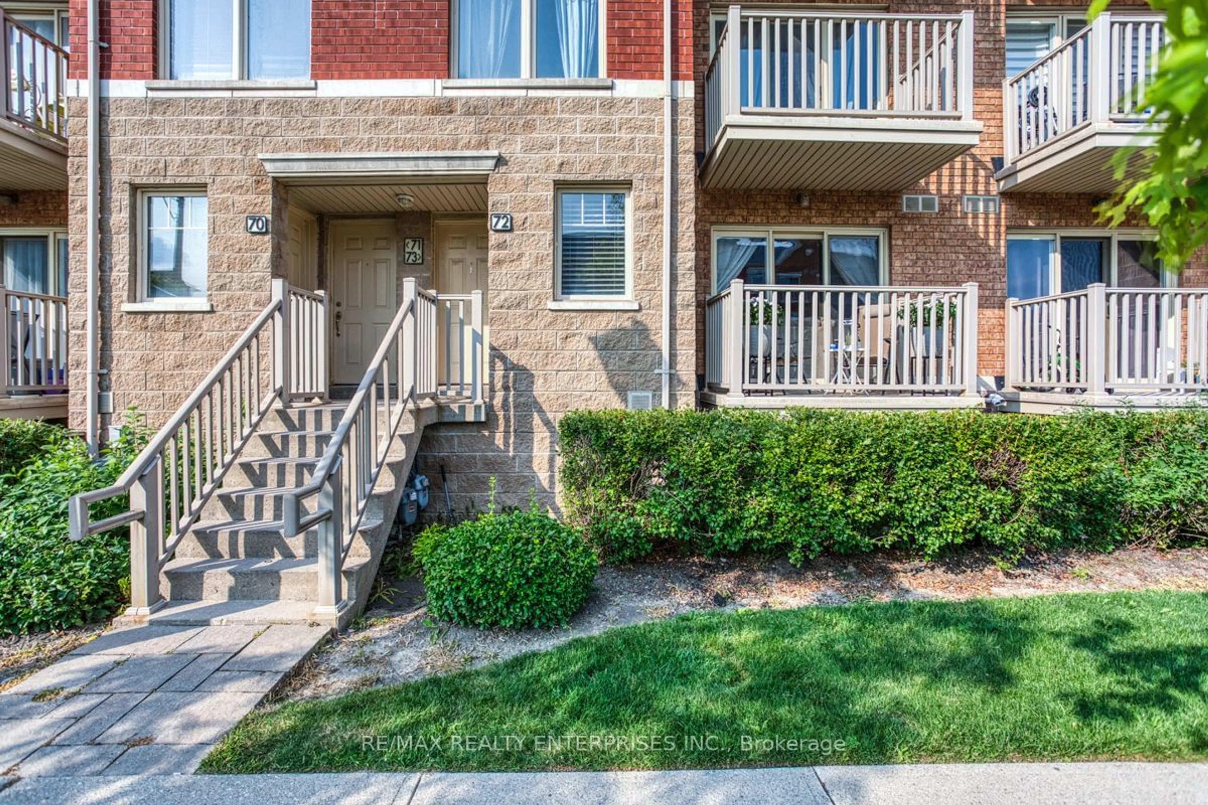 Patio, street for 5050 Intrepid Dr #72, Mississauga Ontario L5M 0E6