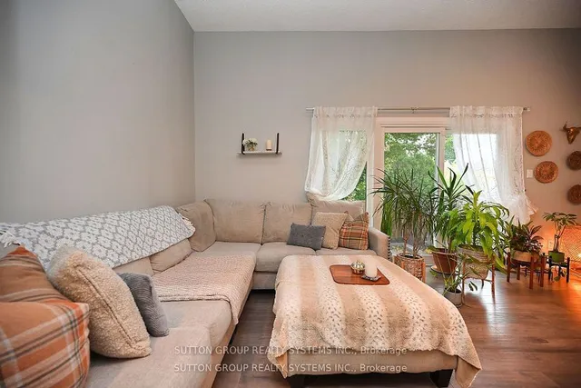Additional image 11 of 400 Bloor St Unit 68