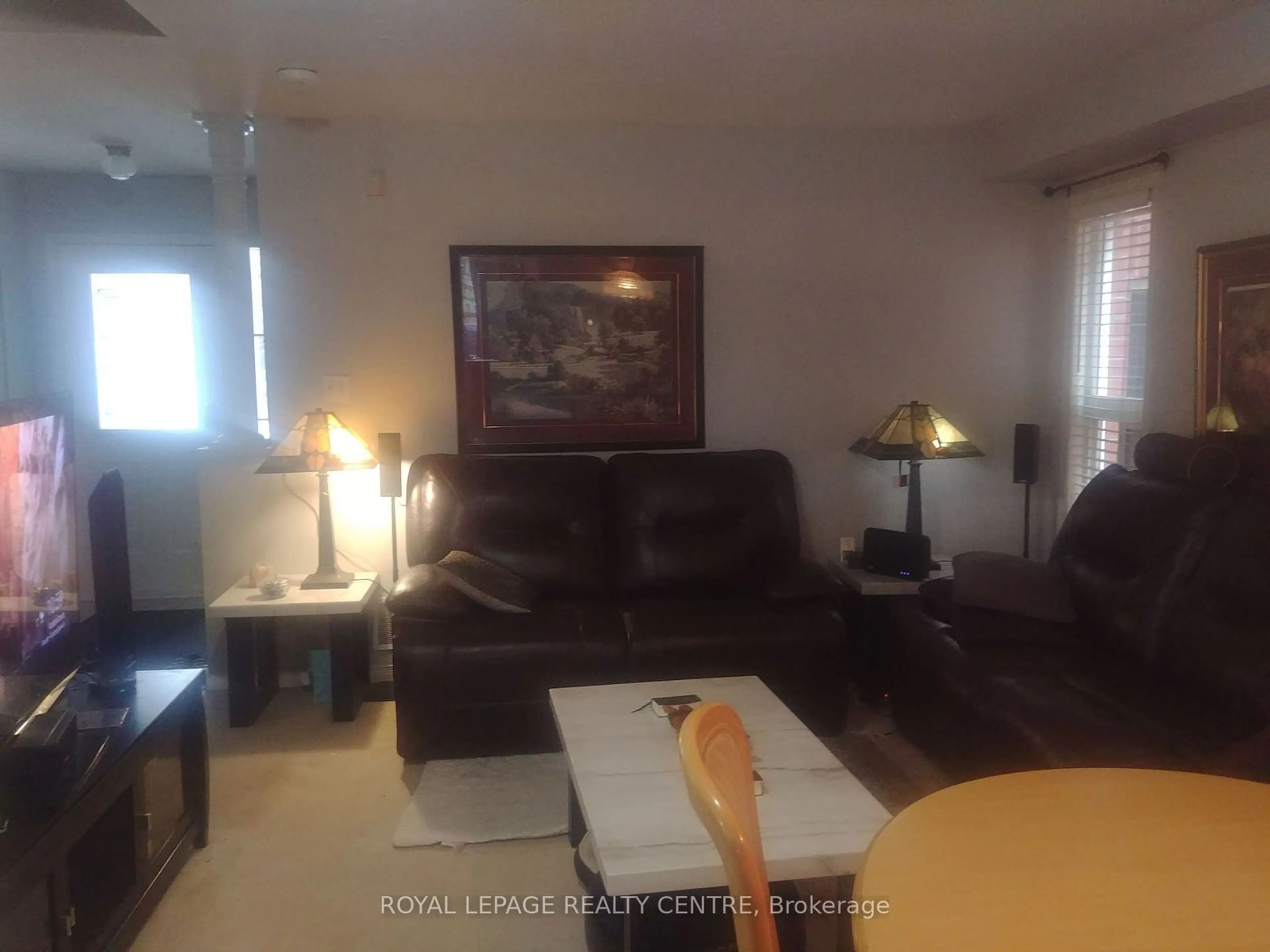 Living room with furniture, unknown for 2405 Newcastle Cres, Oakville Ontario L6M 4P8