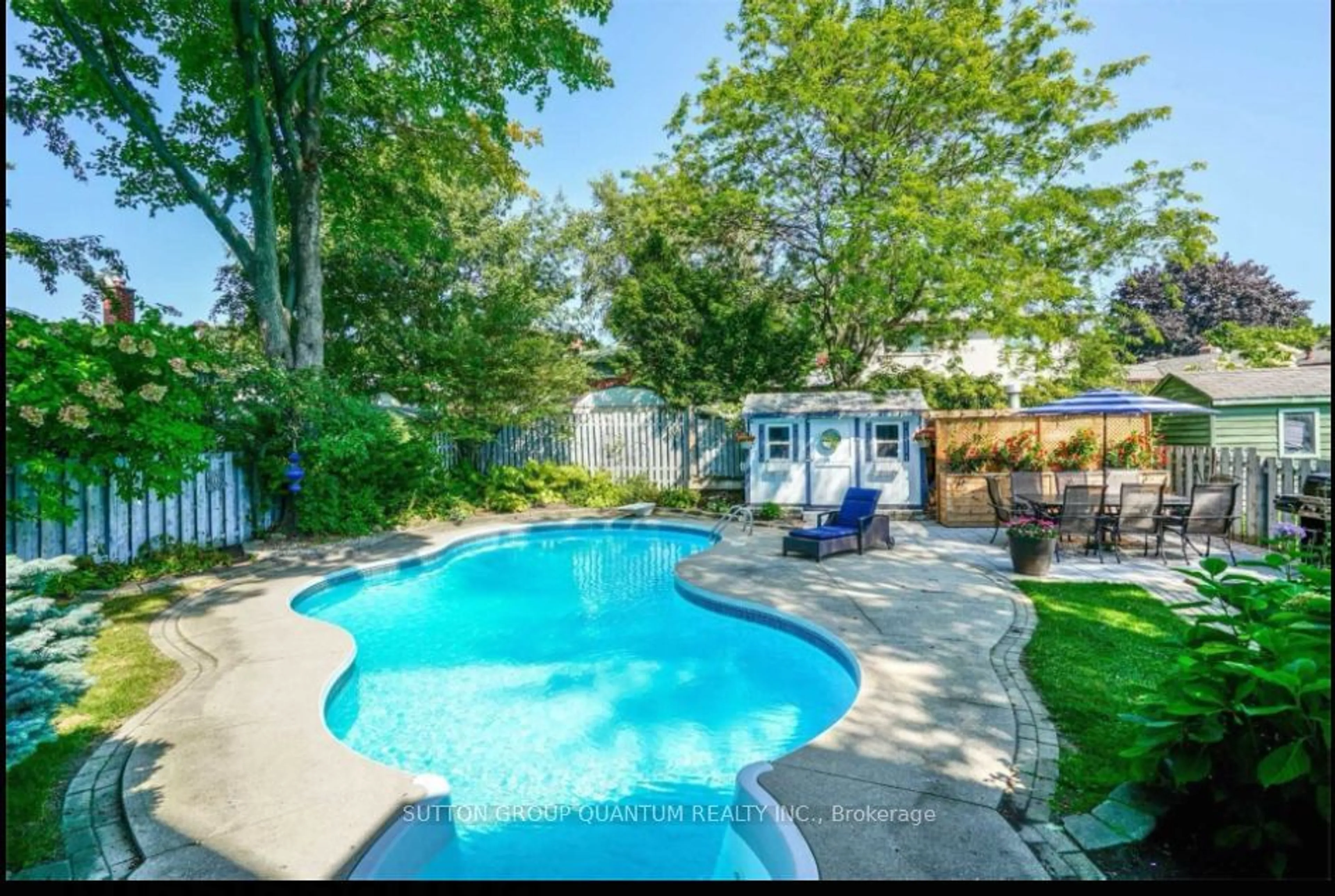 Pool for 1411 Kenmuir Ave, Mississauga Ontario L5G 4B3