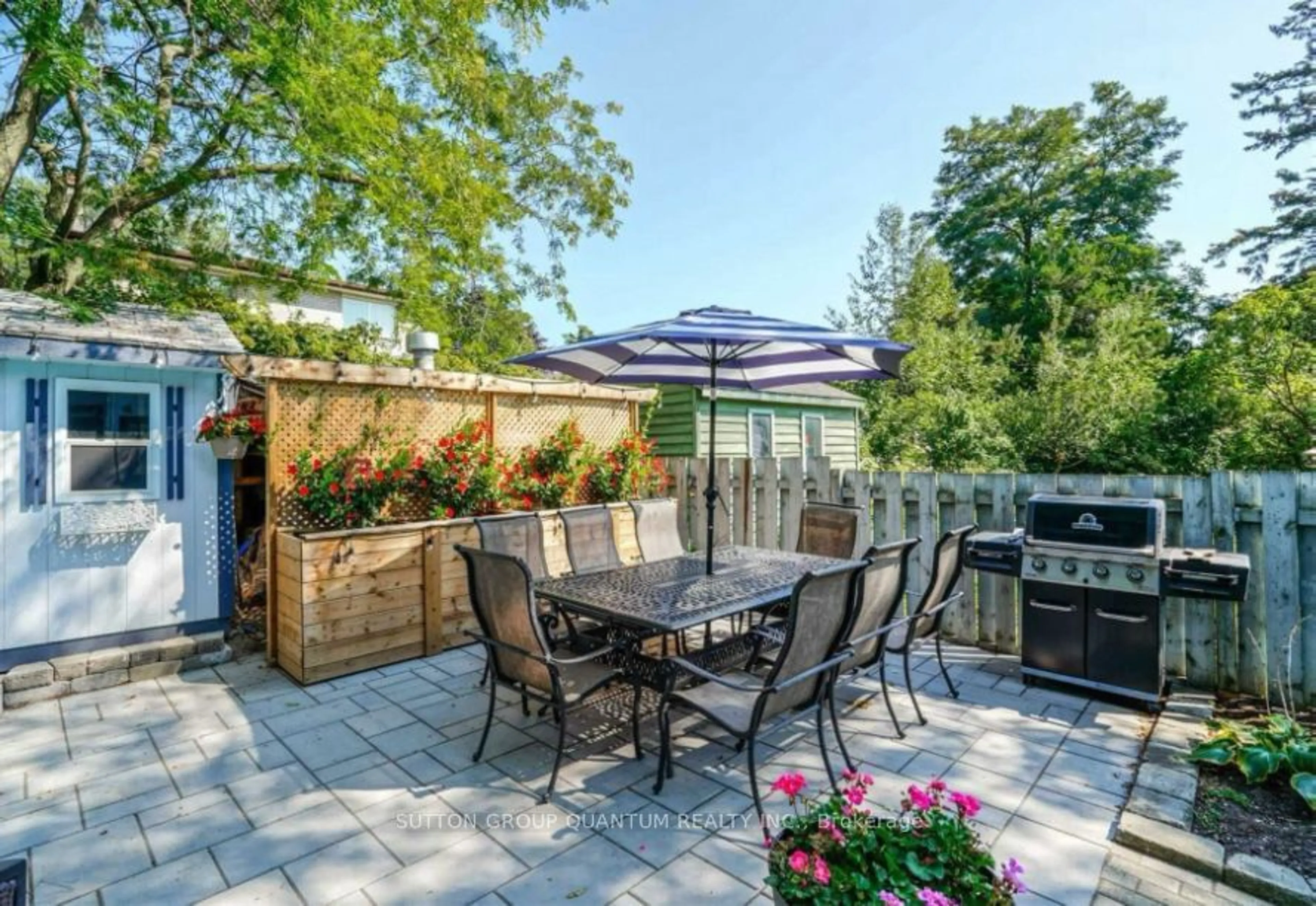 Patio, street for 1411 Kenmuir Ave, Mississauga Ontario L5G 4B3