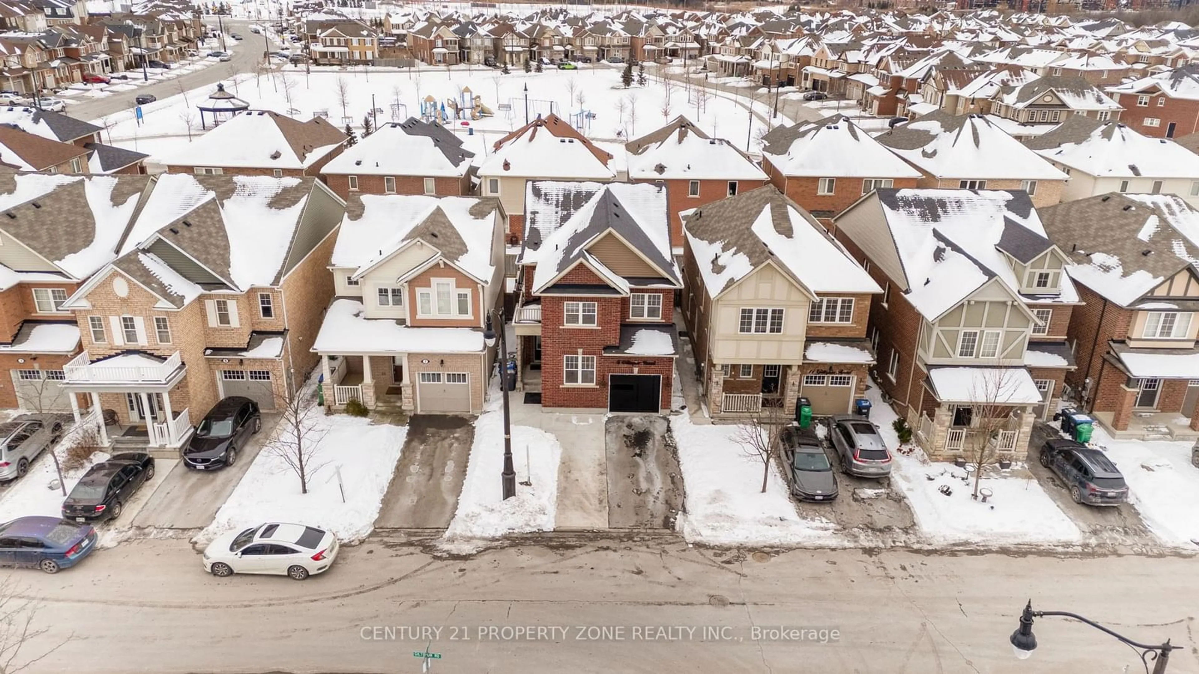 A pic from outside/outdoor area/front of a property/back of a property/a pic from drone, street for 9 Giltspur Rd, Brampton Ontario L7A 0G2