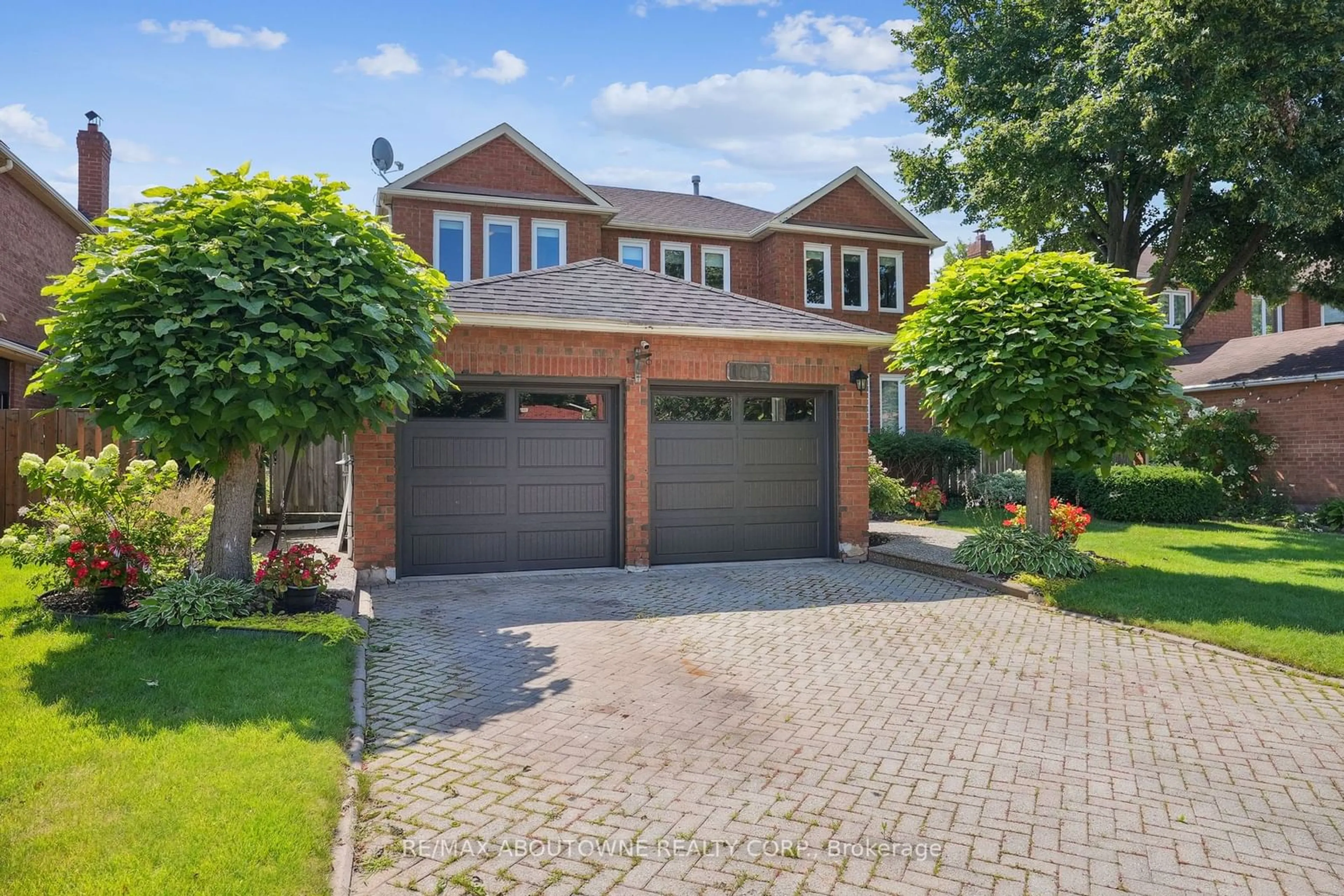 Home with brick exterior material, street for 1008 Glenbrook Ave, Oakville Ontario L6H 3Z8