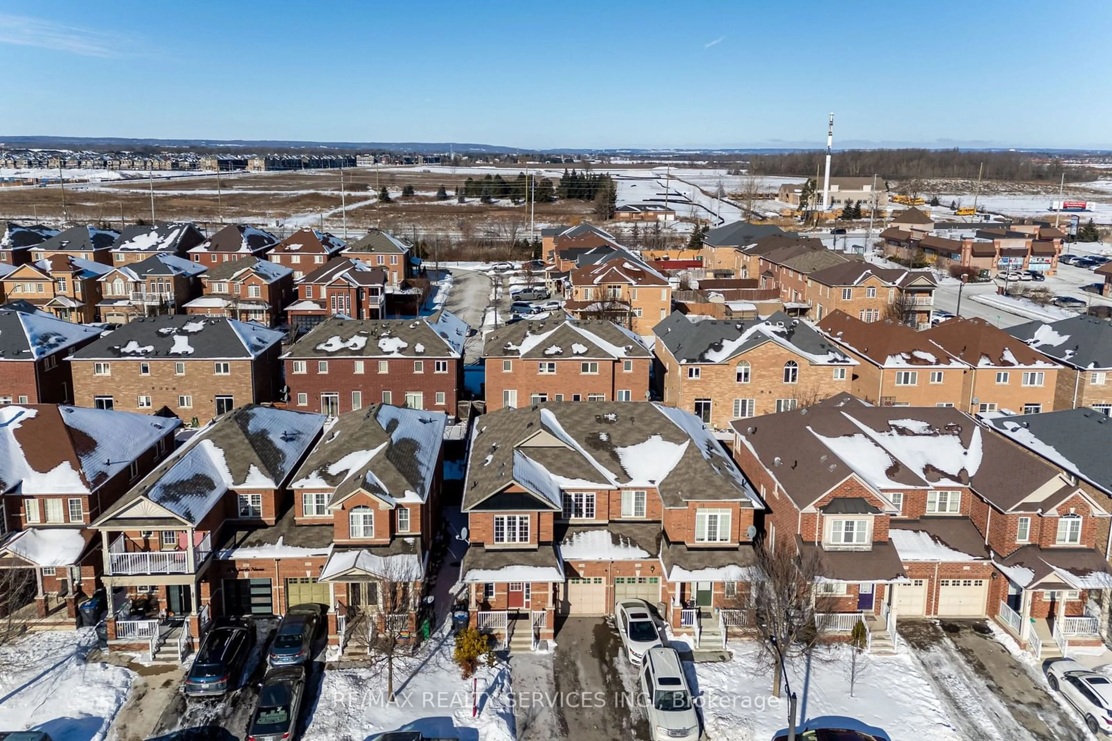 A pic from outside/outdoor area/front of a property/back of a property/a pic from drone, city buildings view from balcony for 112 Amaranth Cres, Brampton Ontario L7A 0L5