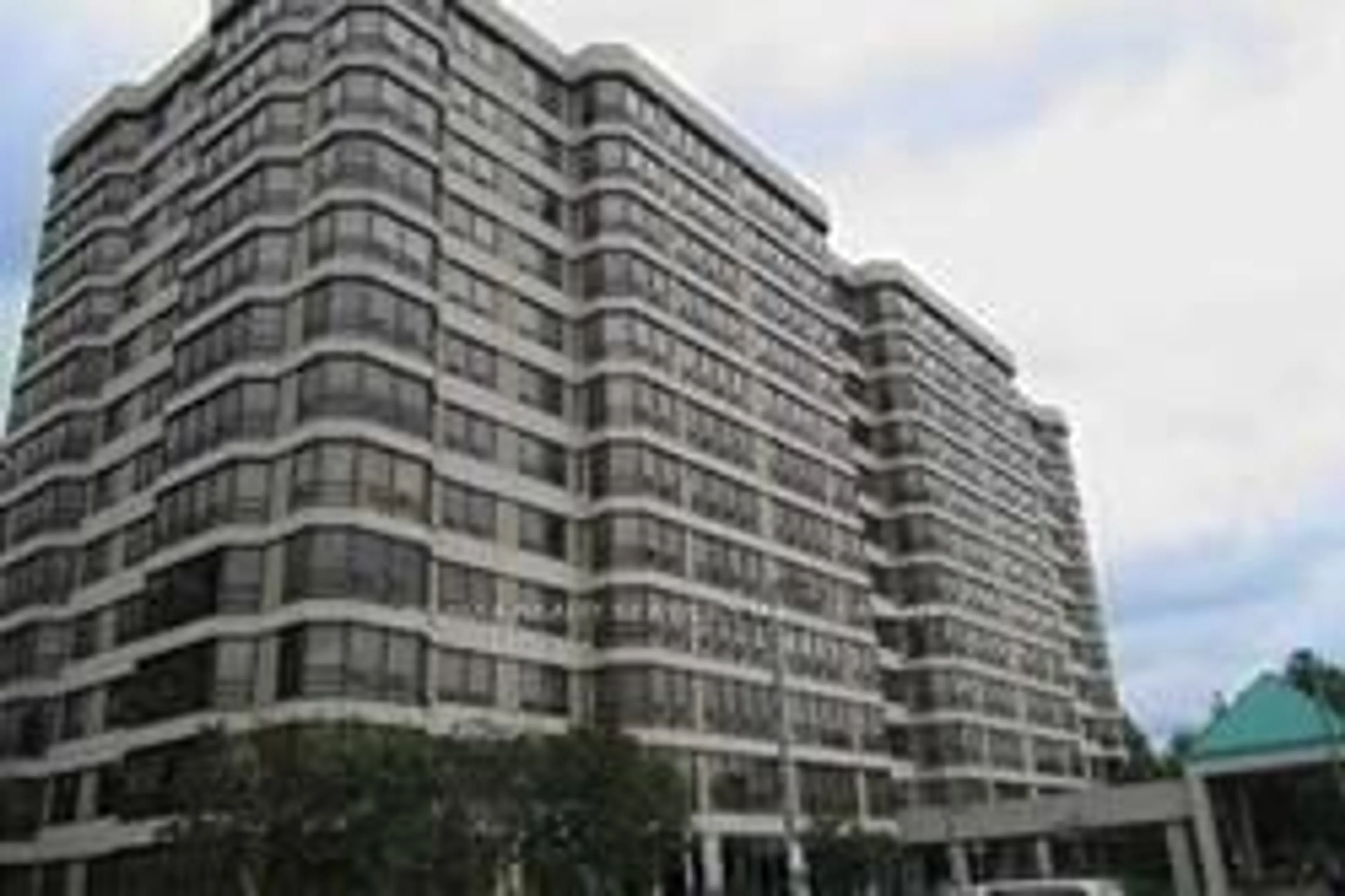 Blurry image for 330 Mill St #405, Brampton Ontario L6Y 3V3