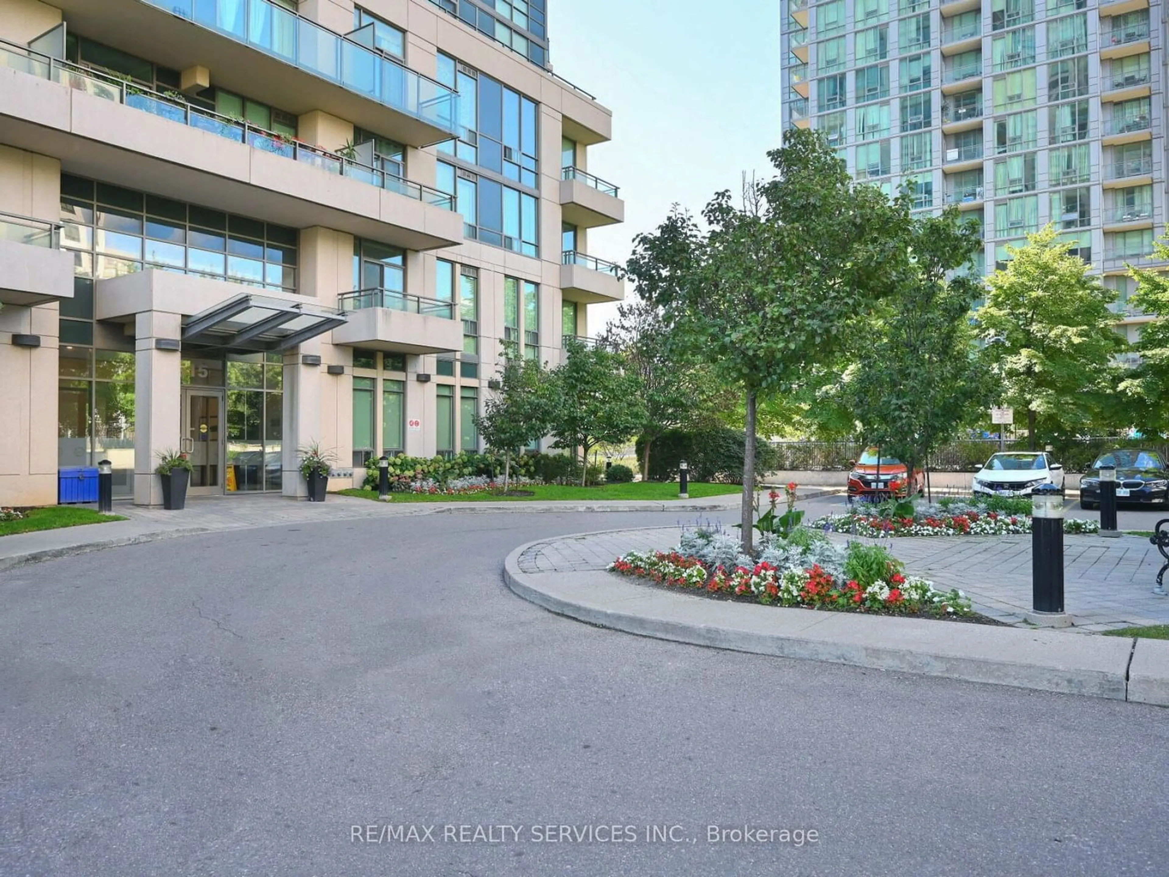 Patio, street for 3515 Kariya Dr #2009, Mississauga Ontario L5B 0C1