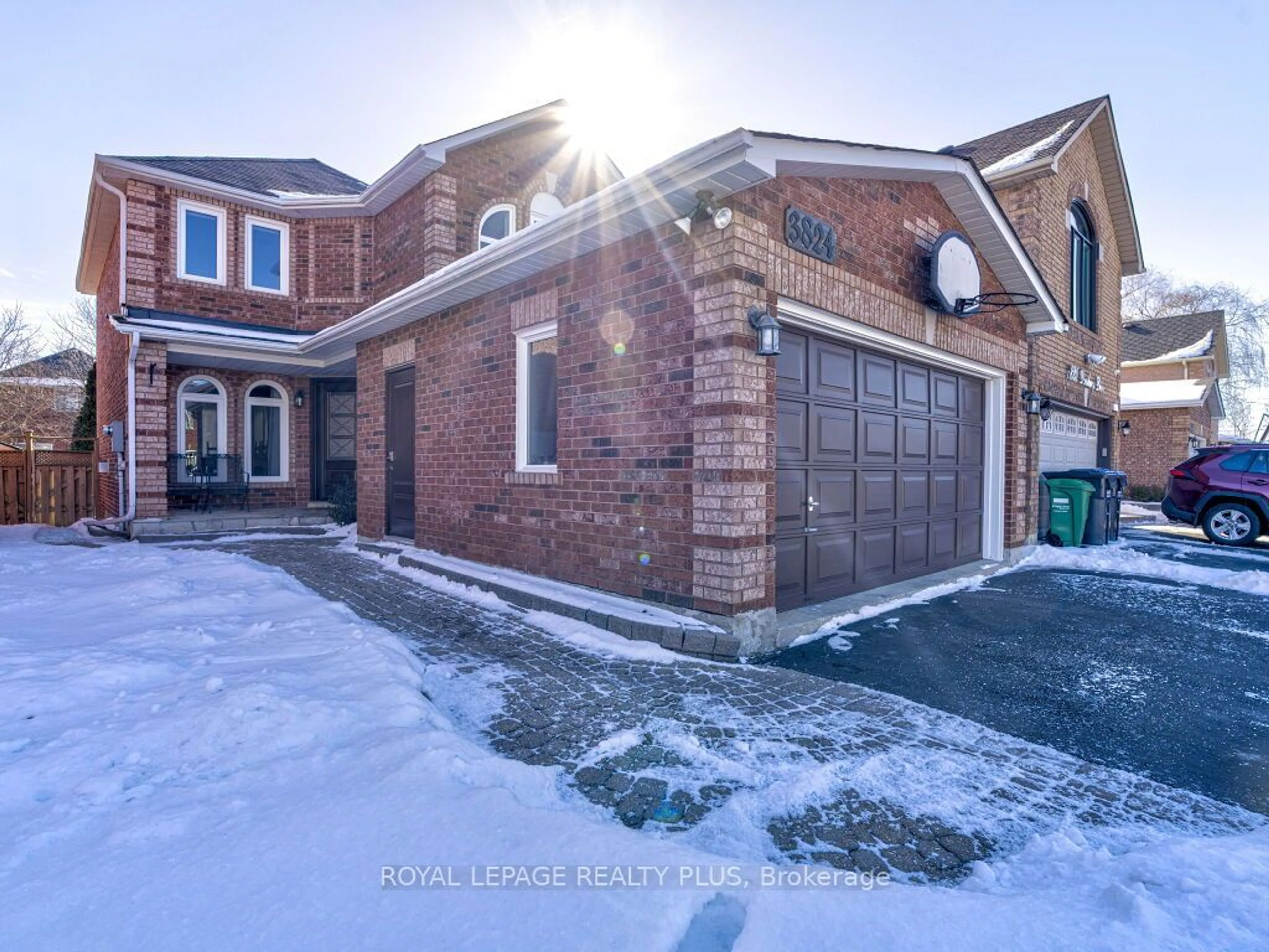 Home with brick exterior material, street for 3824 Densbury Dr, Mississauga Ontario L5N 6Z3