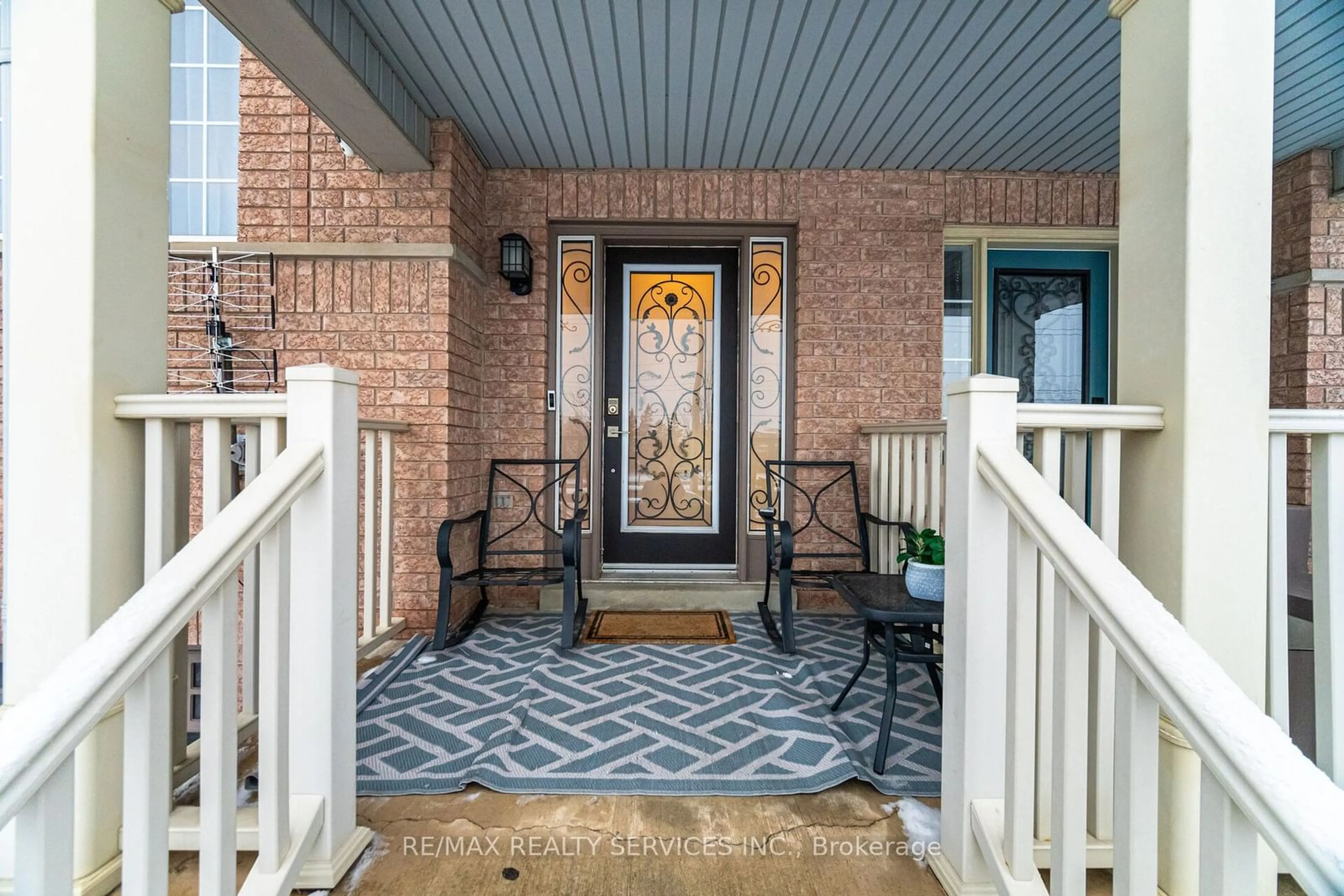 Indoor entryway for 1195 Chapman Cres, Milton Ontario L9T 0T5