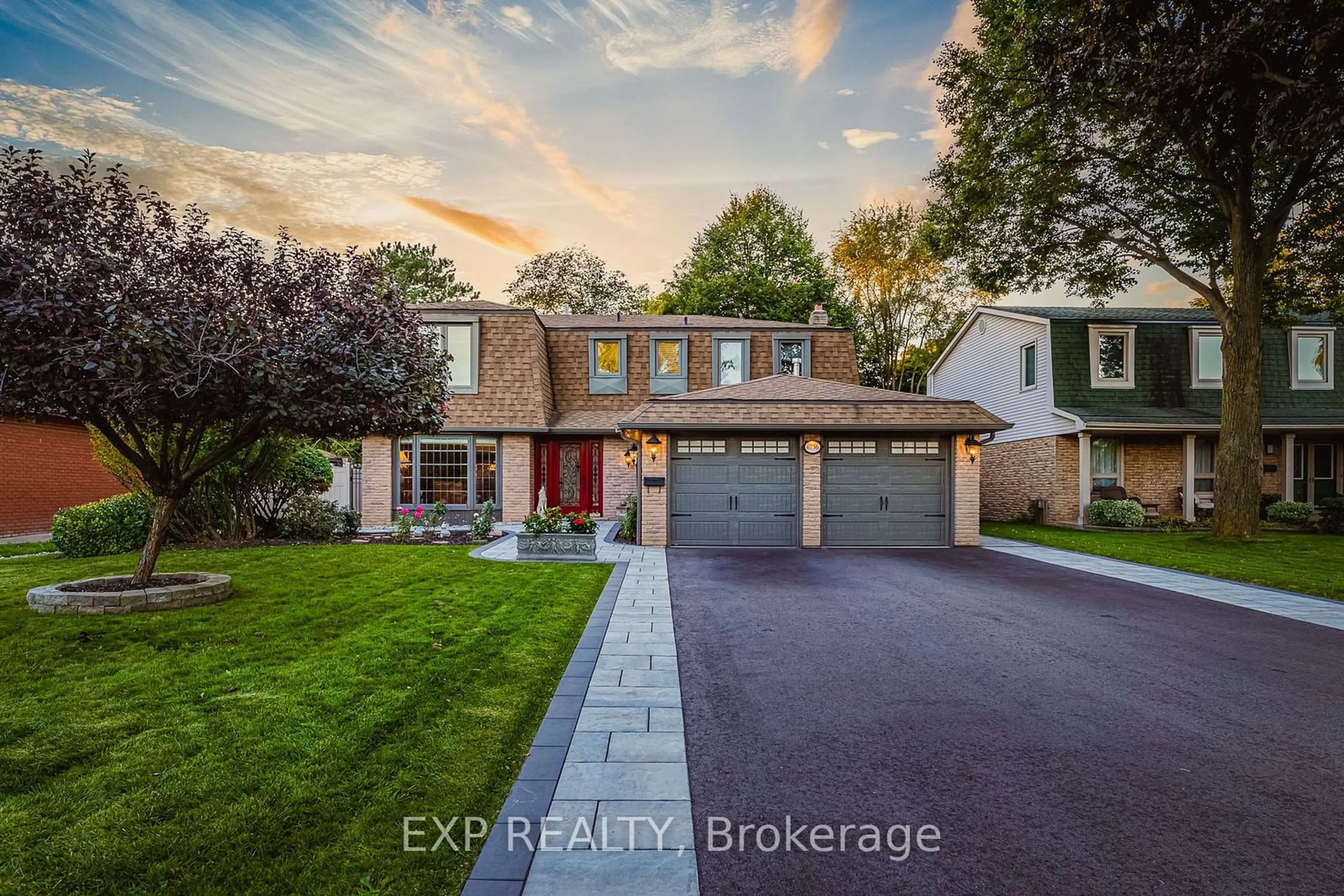 Home with brick exterior material, street for 6736 Barrisdale Dr, Mississauga Ontario L5N 2H4