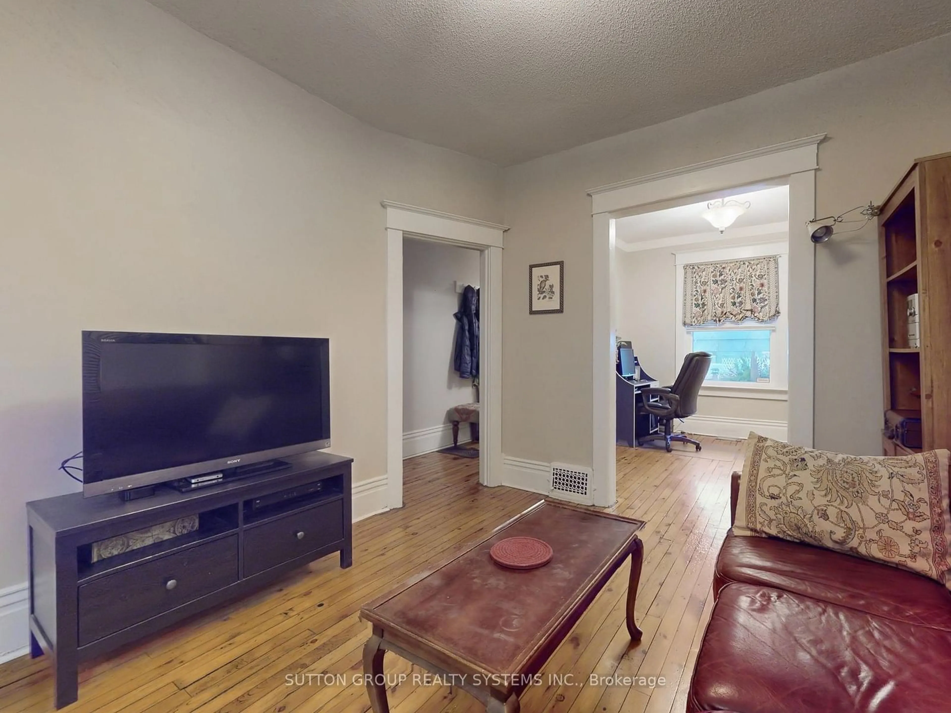 Living room with furniture, unknown for 2394 St Clair Ave, Toronto Ontario M6N 1L1