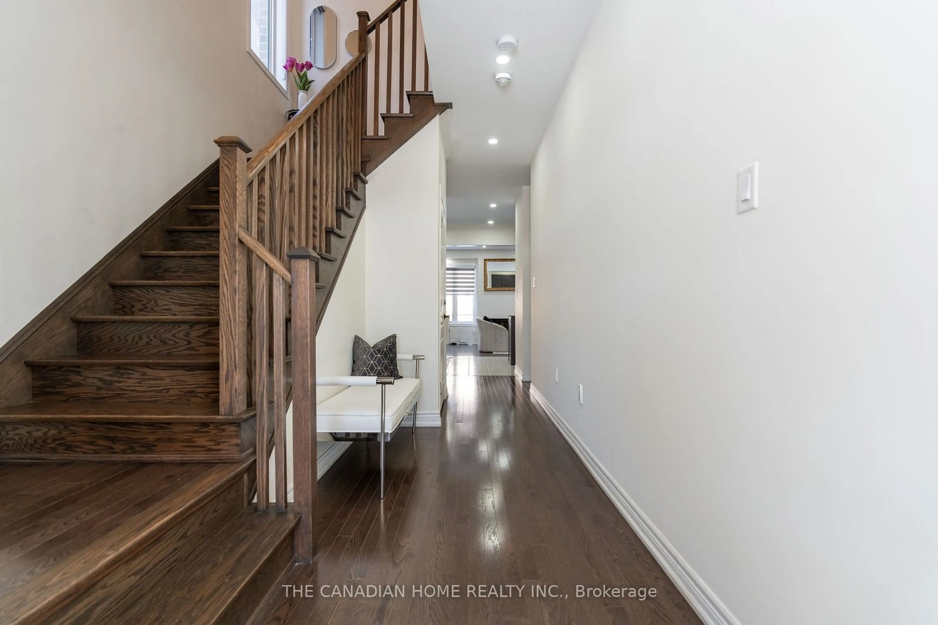 Indoor entryway for 95 Cobriza Cres, Brampton Ontario L7A 5A6