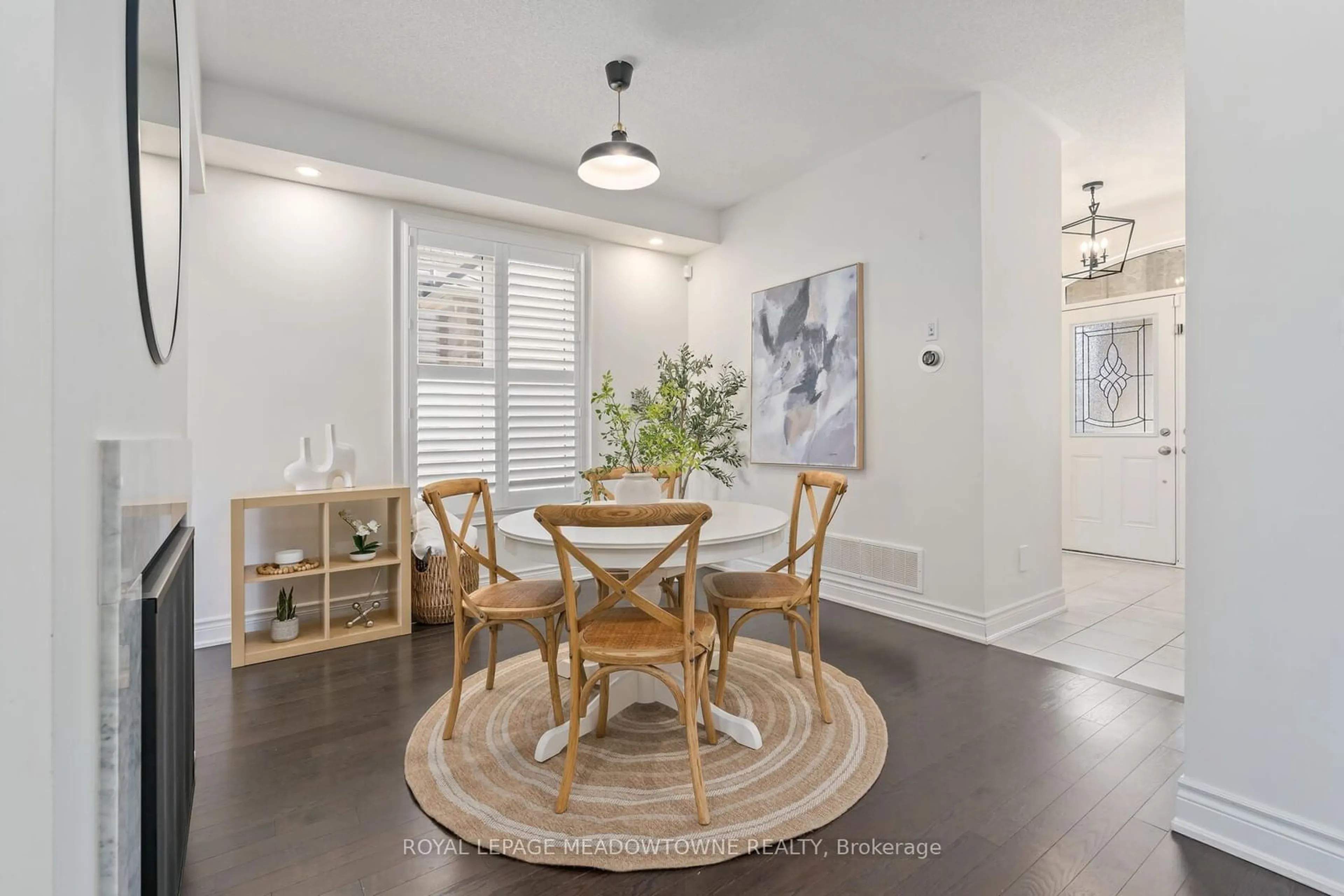 Dining room, unknown for 19 Mugford Cres, Brampton Ontario L6Y 6A7