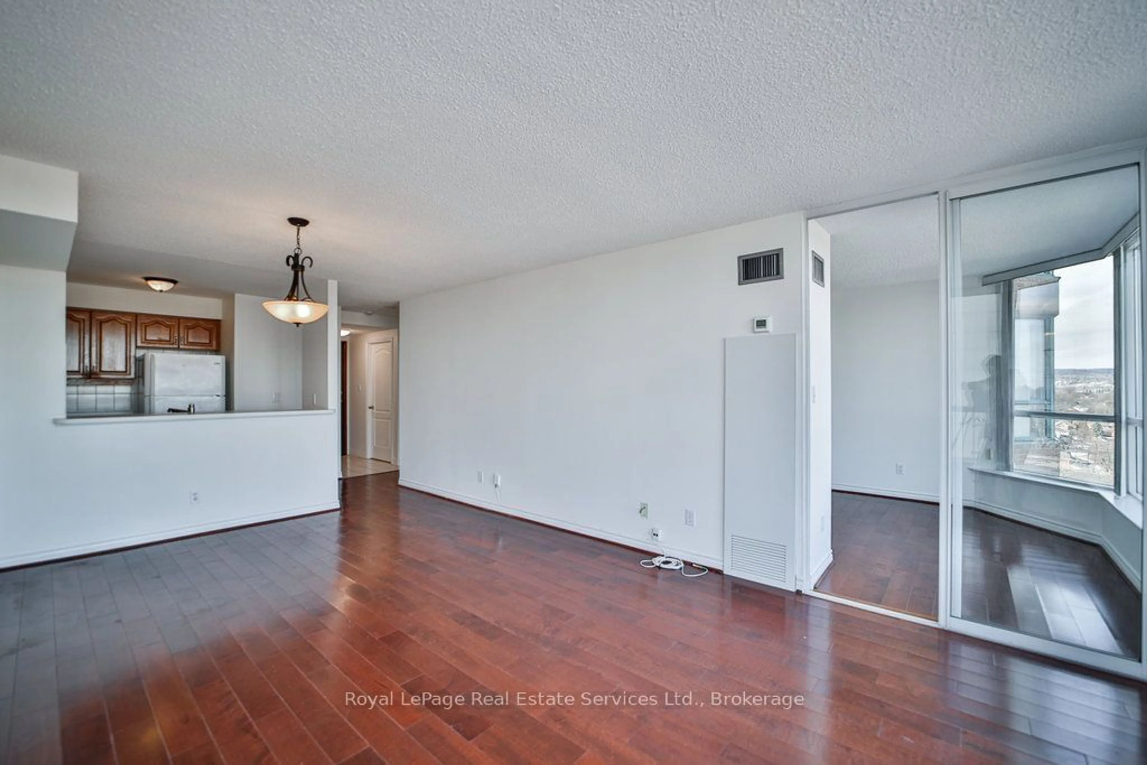 A pic of a room for 1276 Maple Crossing Blvd #1208, Burlington Ontario L7S 2J9