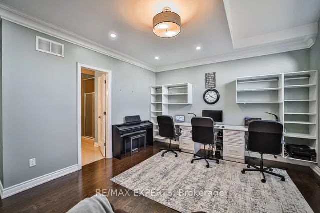 Additional property image - 28 Pendergast Crt
