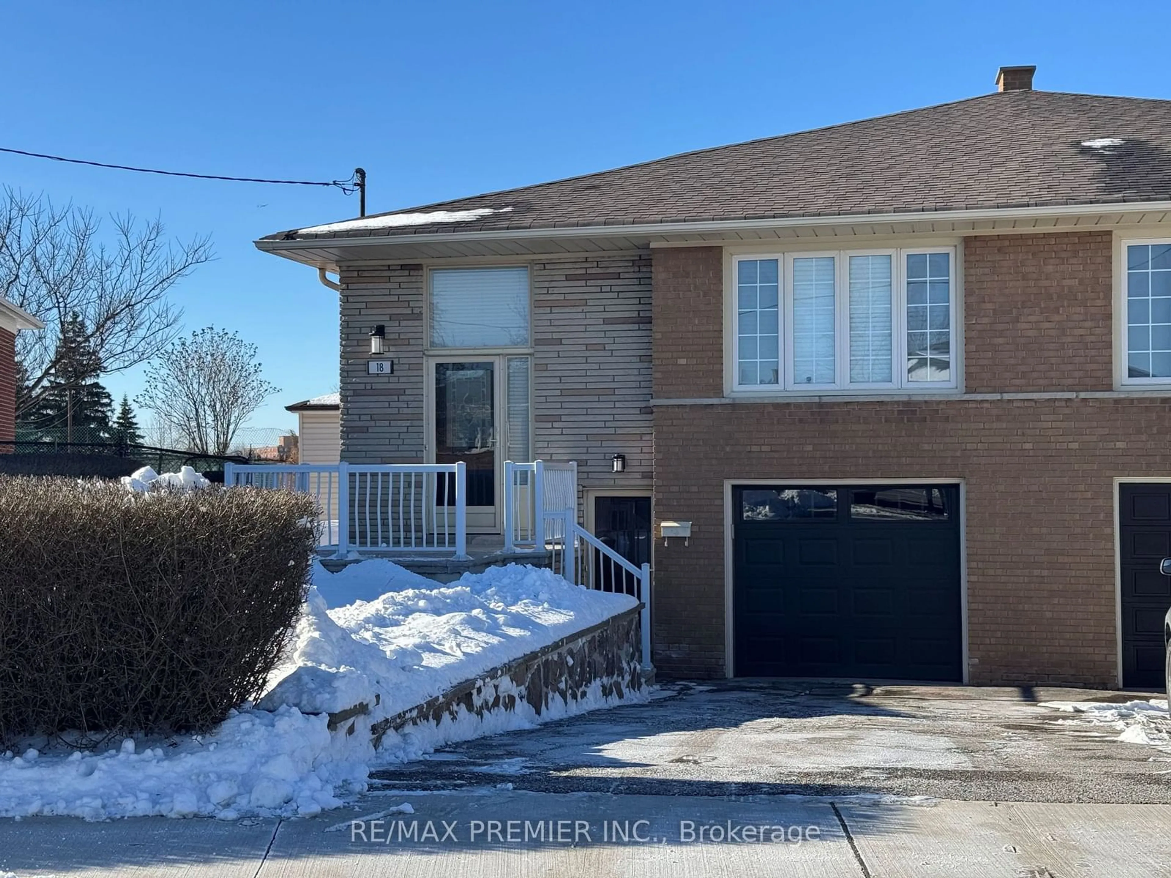 Unknown for 18 Watney Cres, Toronto Ontario M3L 2C9